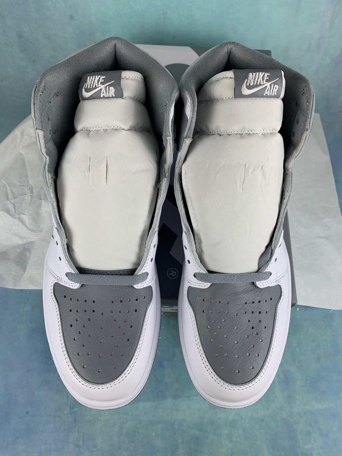 Air Jordan 1 High White/Grey Goat 555088-037 Unisex Sneakers detail view 4