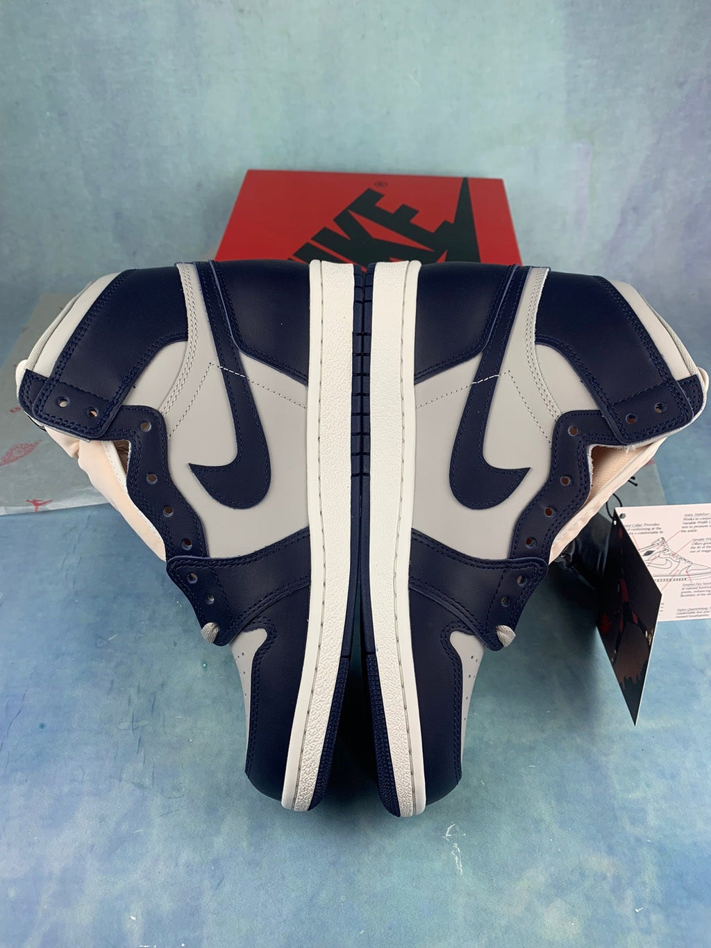 Air Jordan 1 High - Unisex Sneakers Style 24 detail view 3