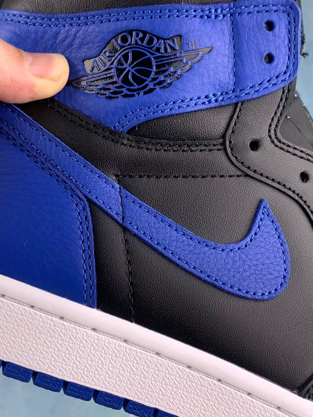 Air Jordan 1 High Royal 555088-007 Unisex Sneakers detail view 6