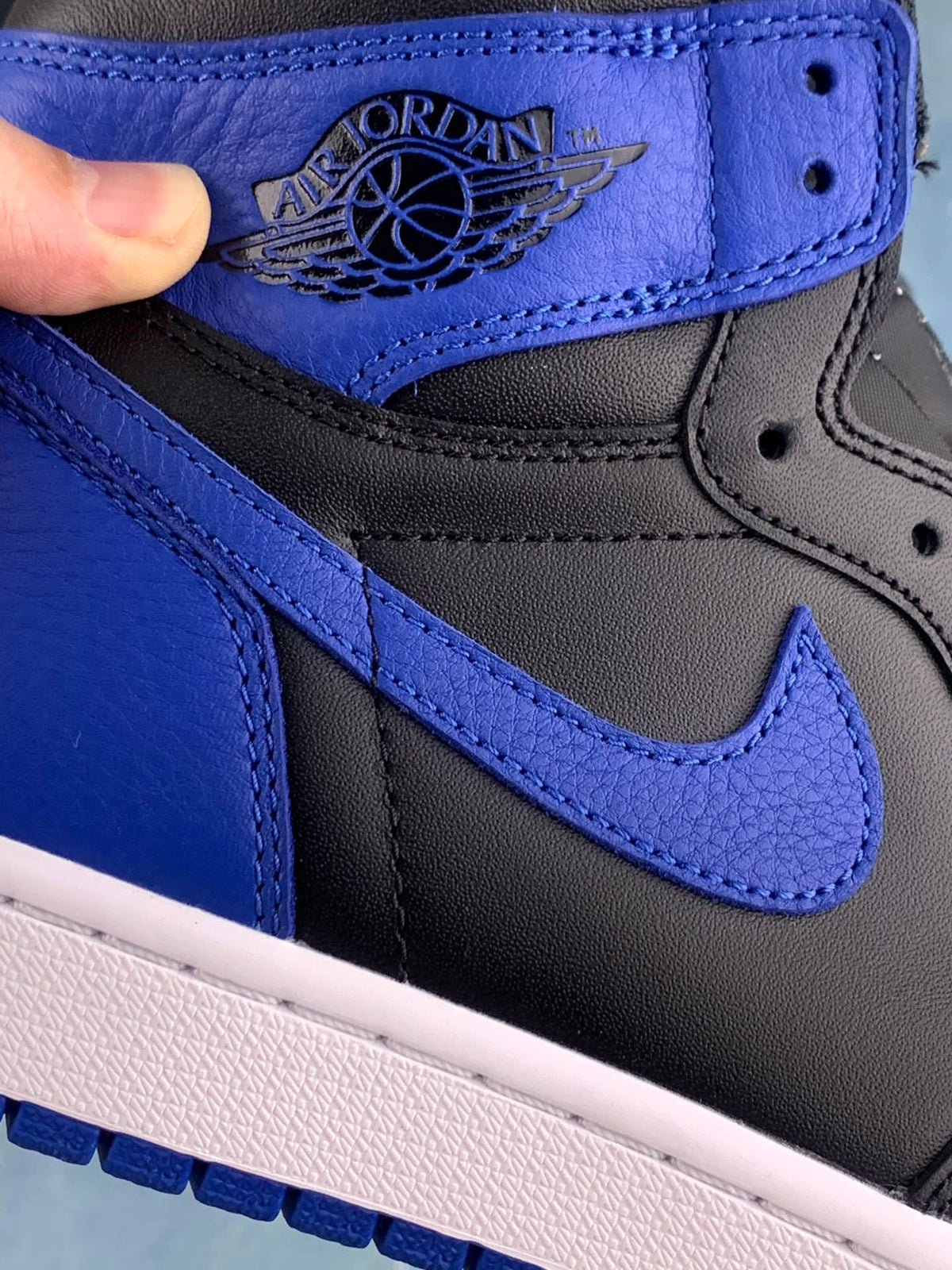 Air Jordan 1 High Royal 555088-007 Unisex Sneakers detail view 6