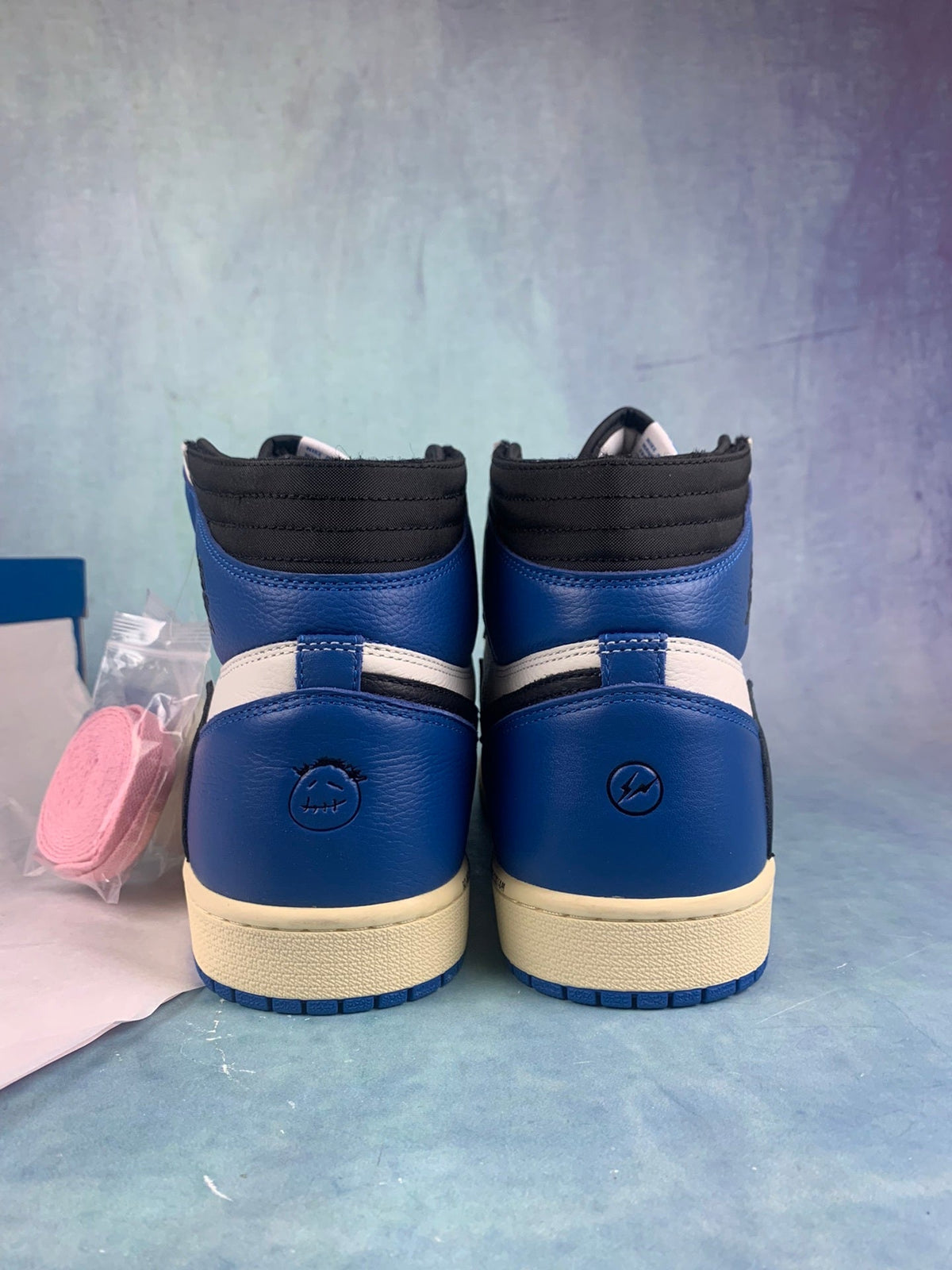 Air Jordan 1 High - Unisex Sneakers Style 14 detail view 5