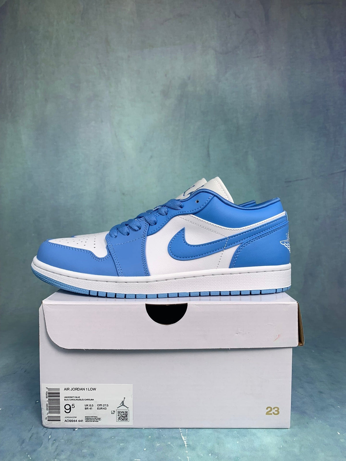 Air Jordan 1 Low UNC Unisex Sneakers AO9944-441 detail view 2