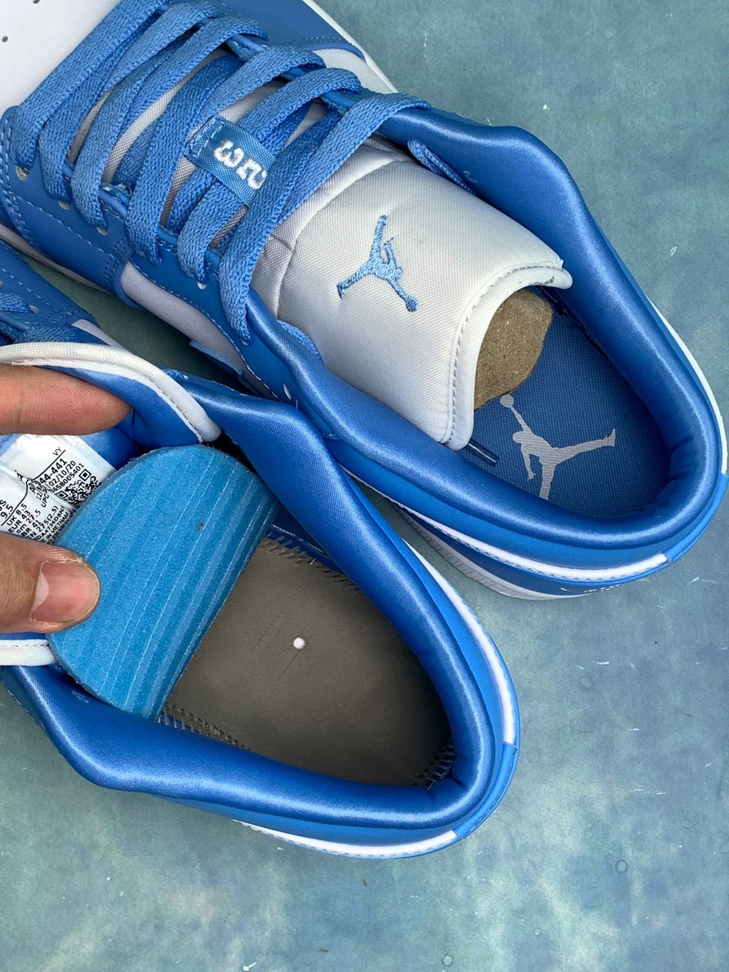 Air Jordan 1 Low UNC Unisex Sneakers AO9944-441 detail view 6