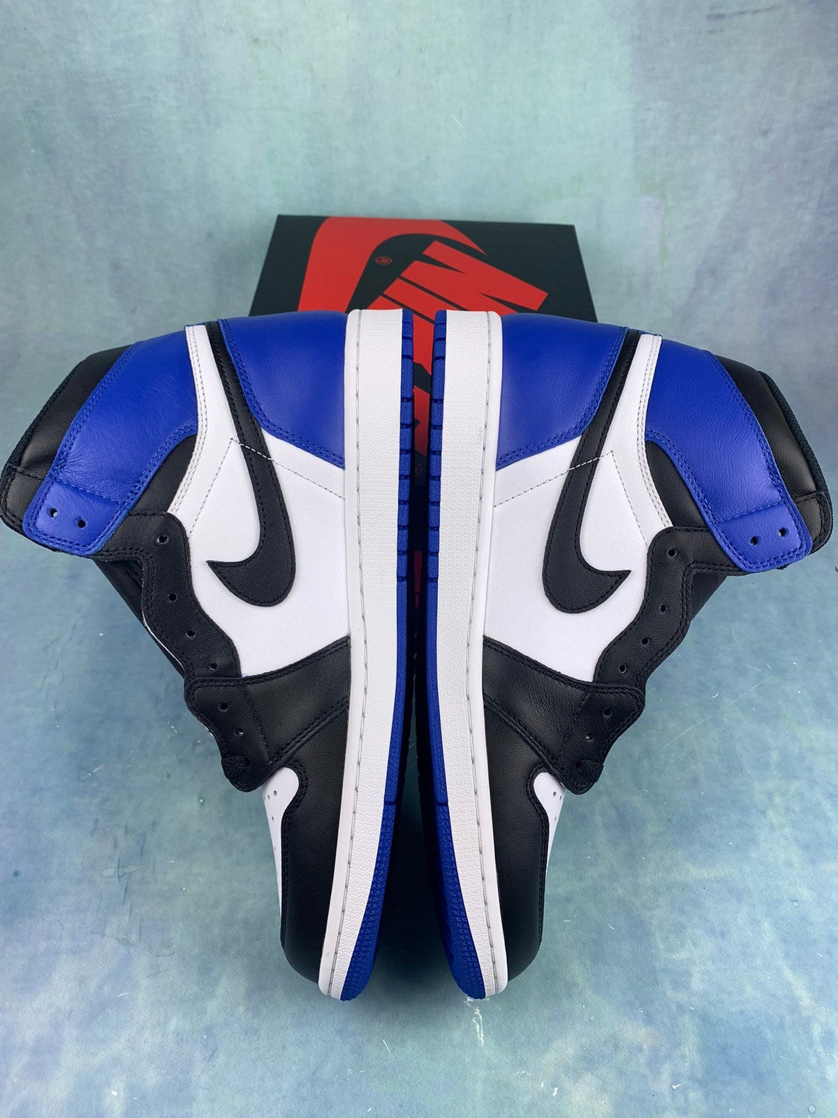 Air Jordan 1 High - Unisex Sneakers Style 35 detail view 3