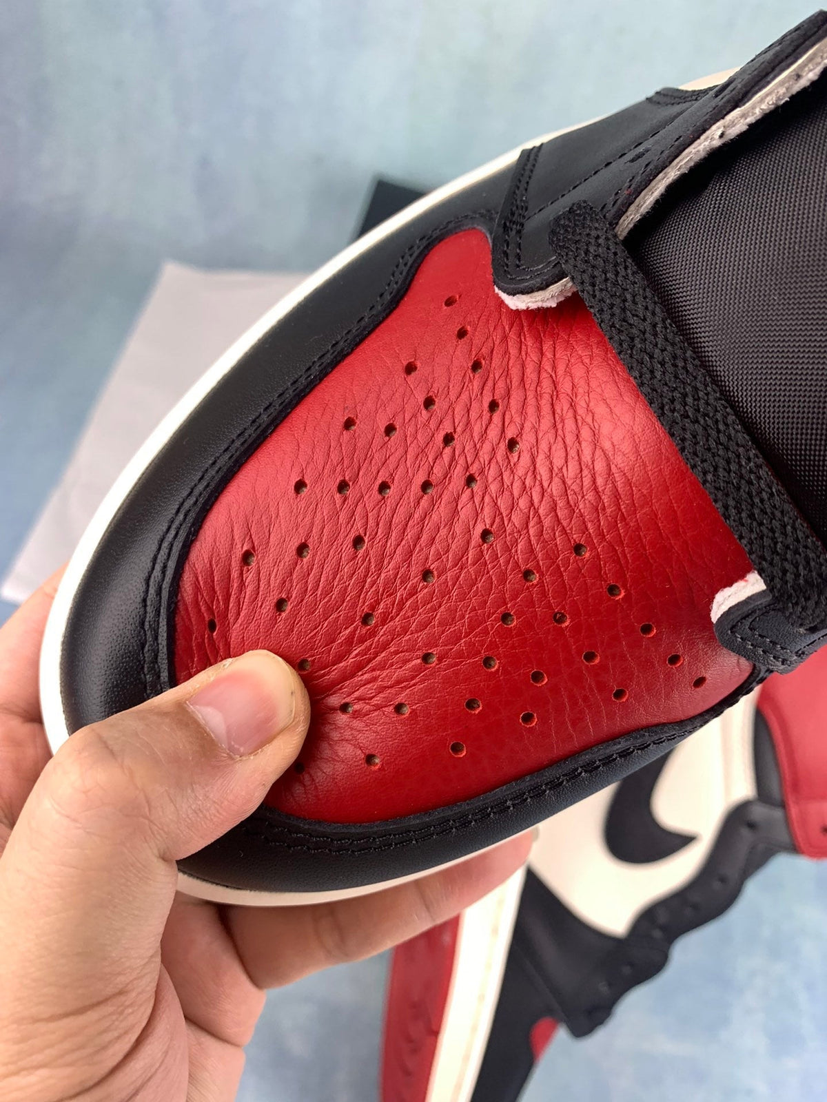 Air Jordan 1 High Black Toe 555088-610 Unisex Sneakers detail view 6