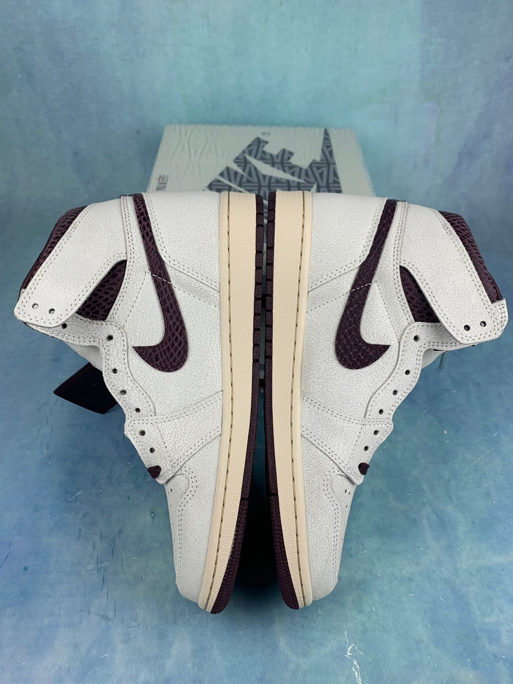 Air Jordan 1 High Cracked Snakeskin Unisex Sneakers DO7097-100 detail view 3