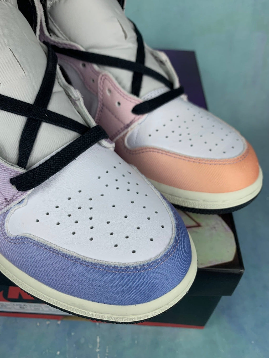 Air Jordan 1 High Craft White-to-Purple Gradient Unisex Sneakers detail view 7