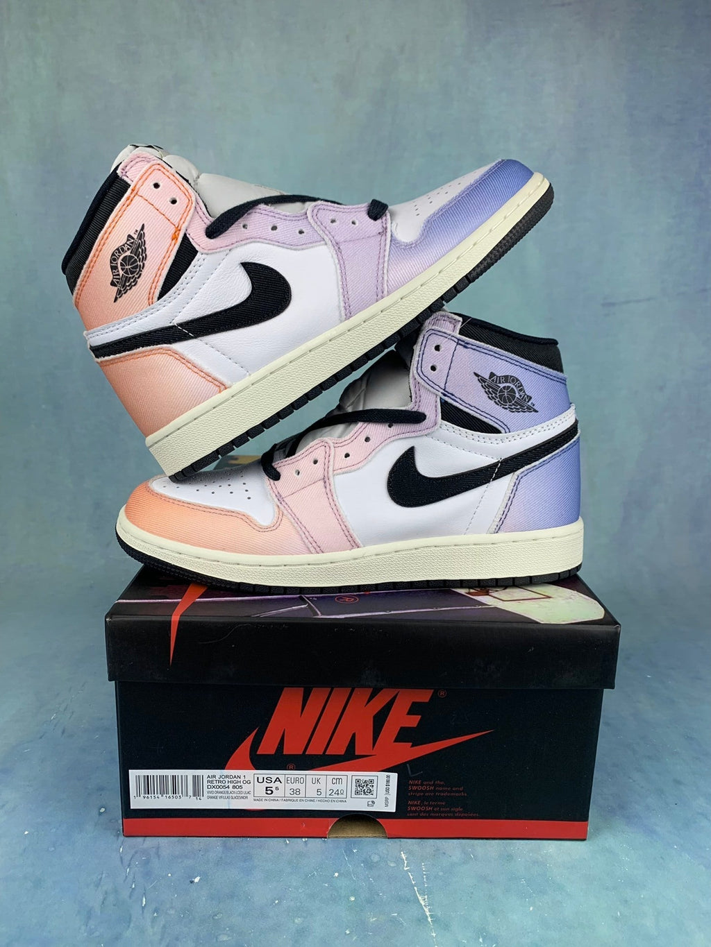 Air Jordan 1 High Craft White-to-Purple Gradient Unisex Sneakers detail view 2