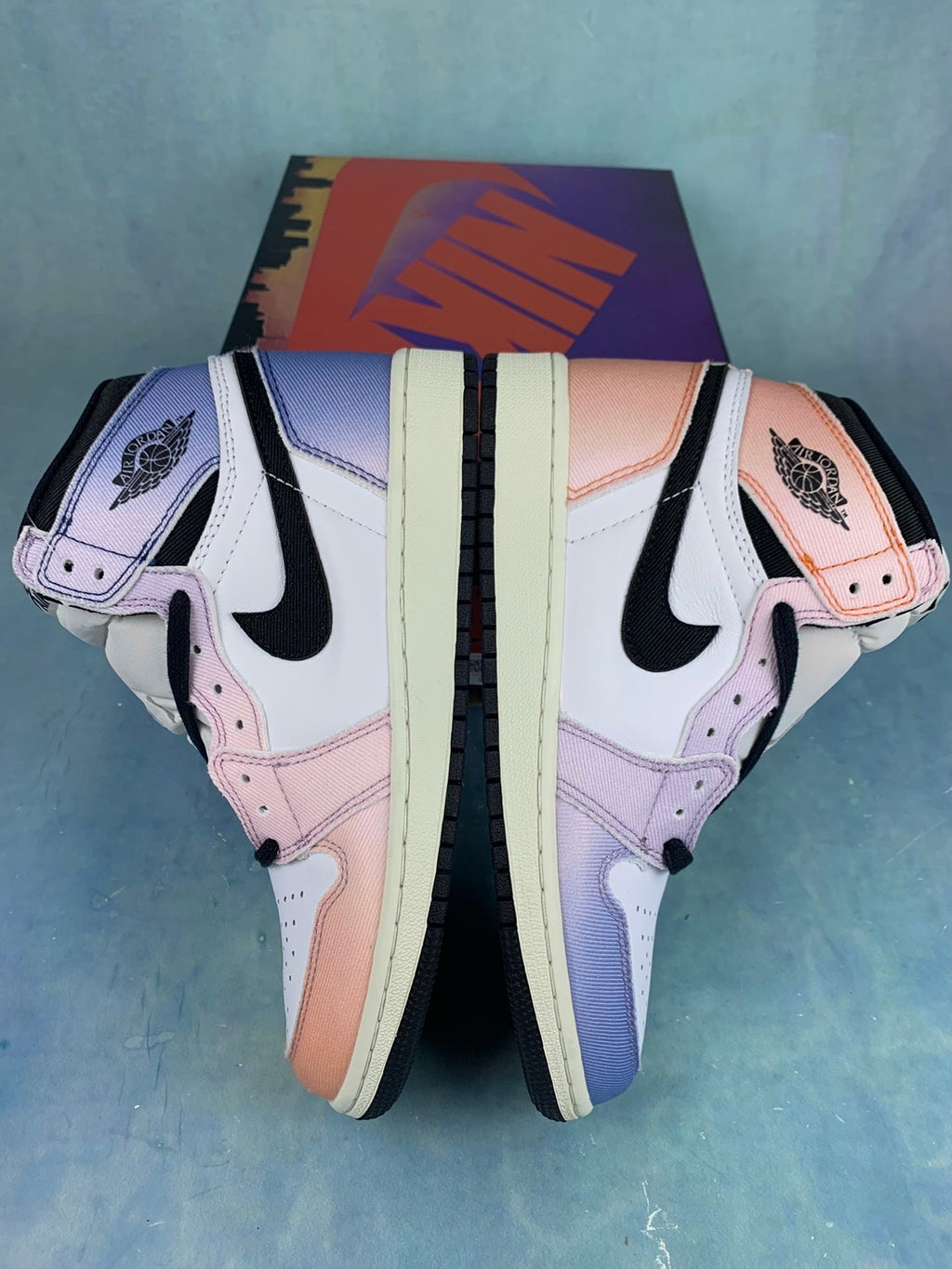 Air Jordan 1 High Craft White-to-Purple Gradient Unisex Sneakers detail view 4