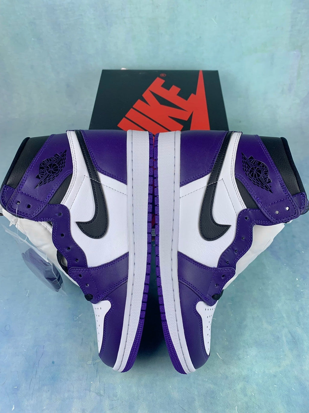 Air Jordan 1 High Court Purple 555088-500 Unisex Sneakers detail view 4
