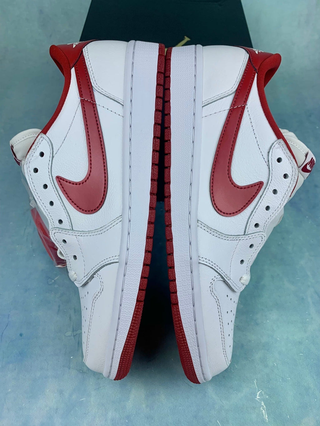 Air Jordan 1 Low OG Metallic Red White/Red Unisex Sneakers CZ0790-161 detail view 3
