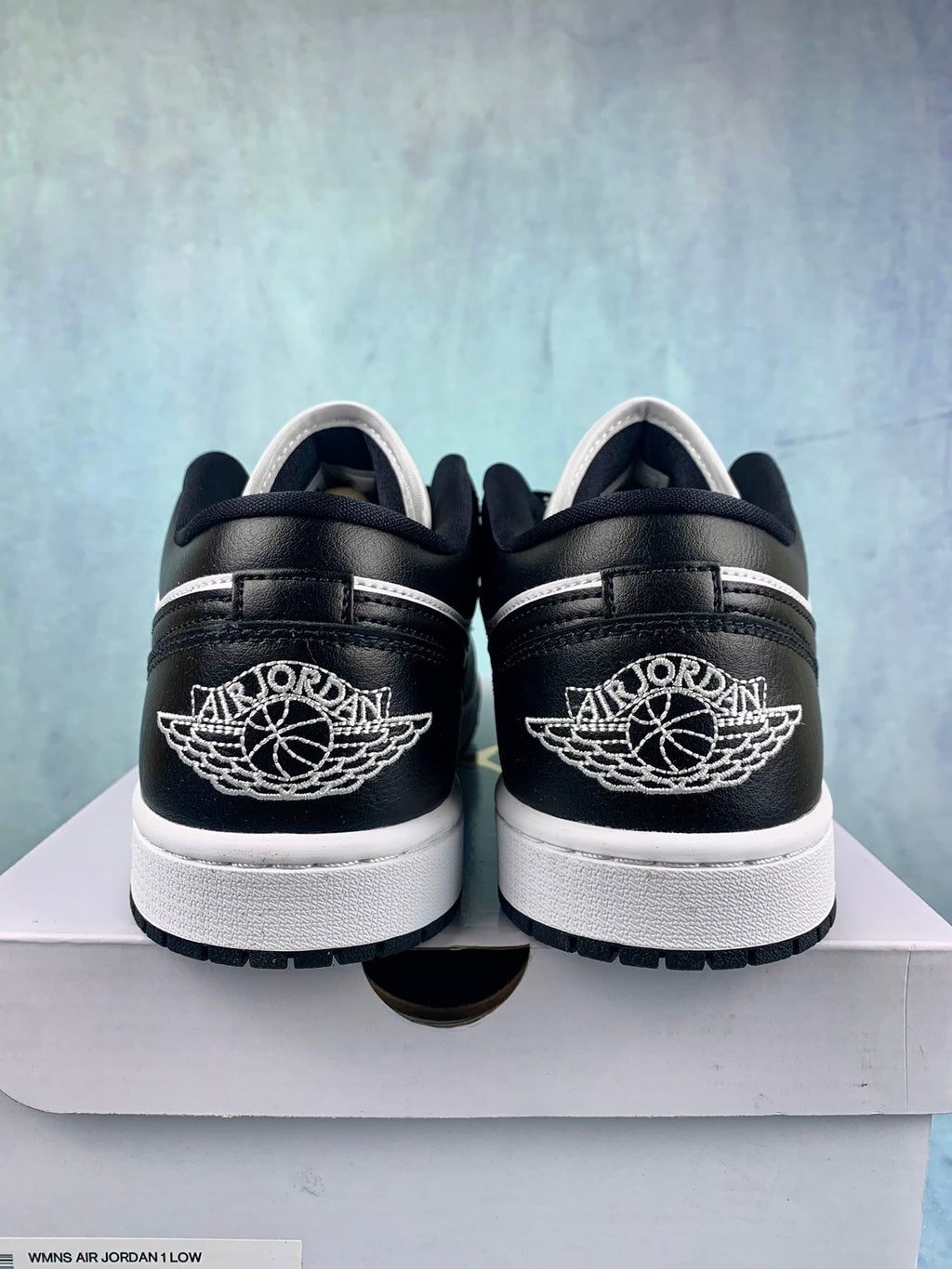 Air Jordan 1 Low Panda Black and White Unisex Sneakers DC0774-101 detail view 5