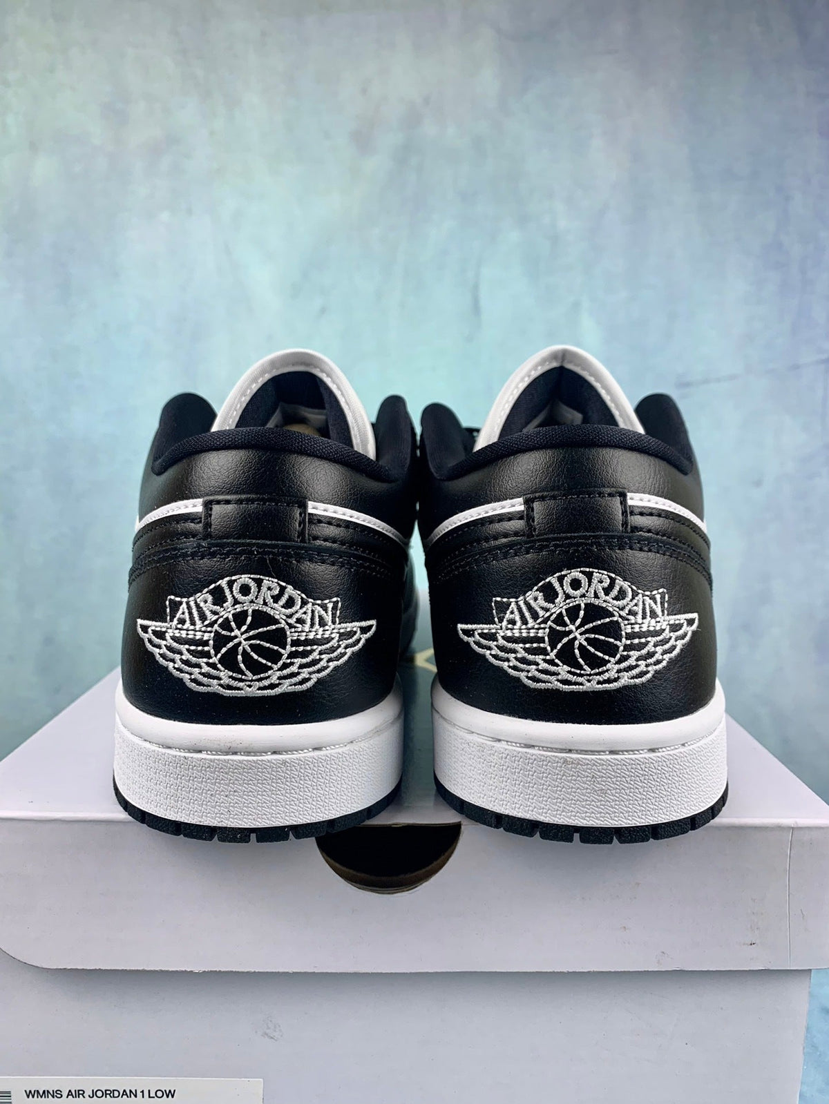 Air Jordan 1 Low Panda Black and White Unisex Sneakers DC0774-101 detail view 5