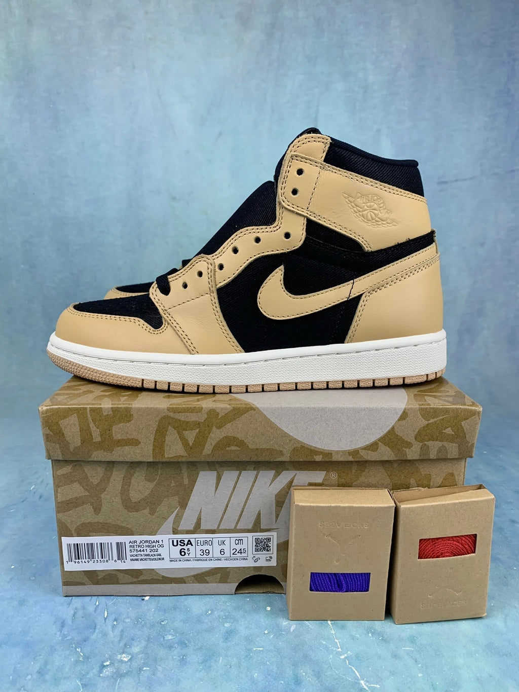 Air Jordan 1 High Milk Tea 575441-202 Unisex Sneakers detail view 2