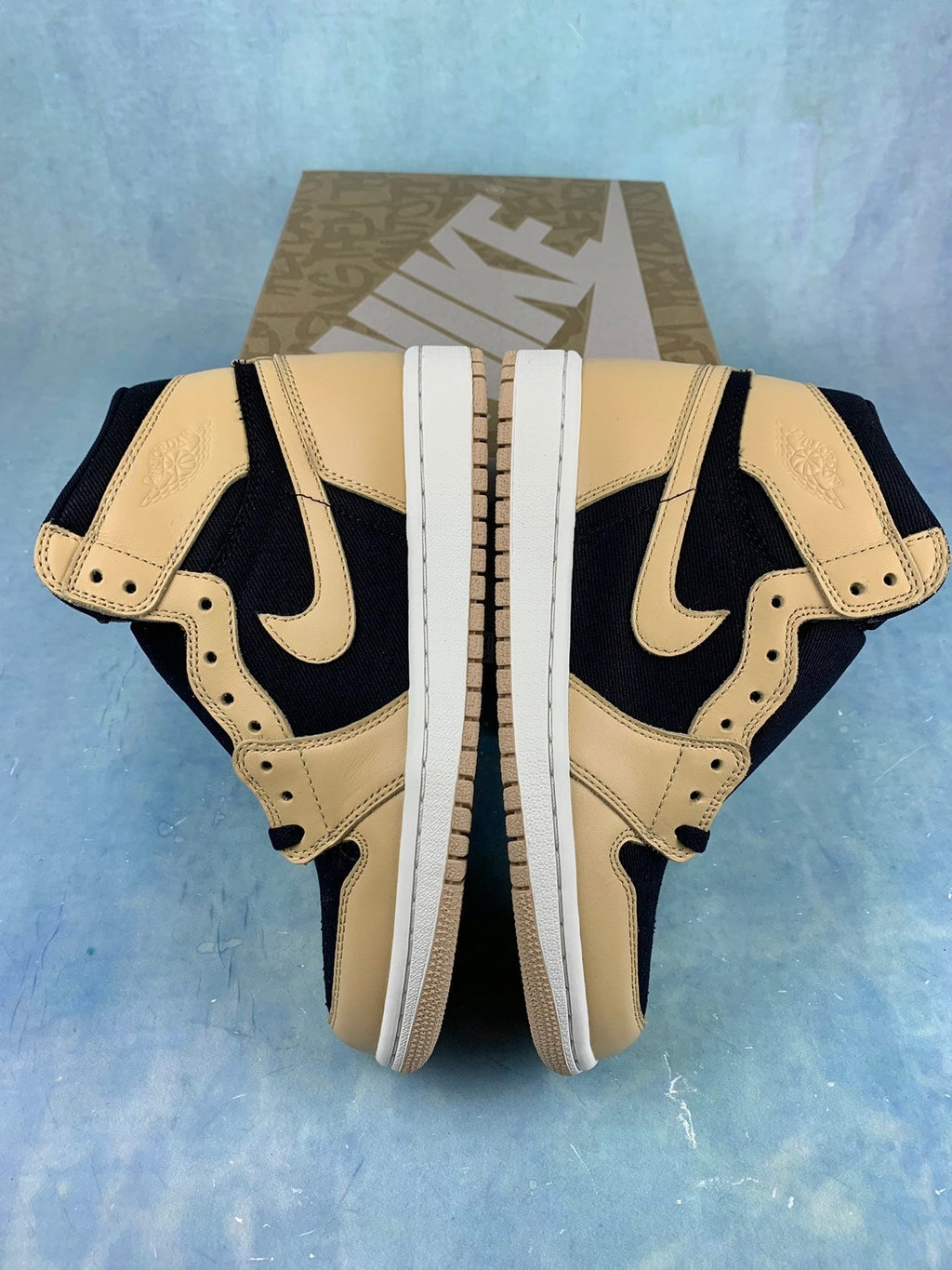 Air Jordan 1 High Milk Tea 575441-202 Unisex Sneakers detail view 4