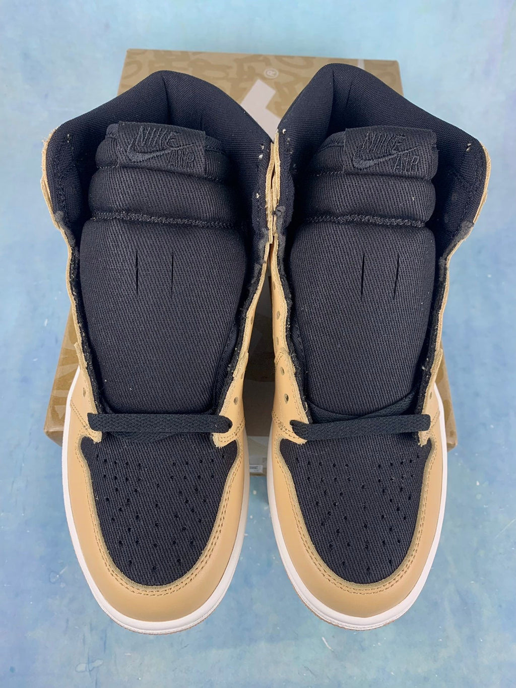 Air Jordan 1 High Milk Tea 575441-202 Unisex Sneakers detail view 5