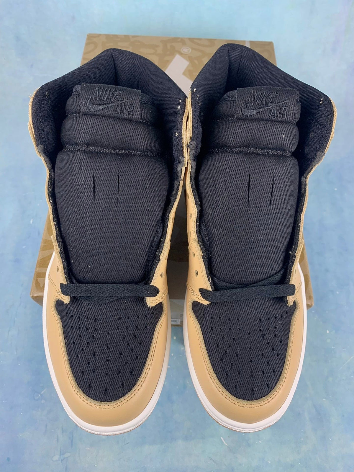 Air Jordan 1 High Milk Tea 575441-202 Unisex Sneakers detail view 5