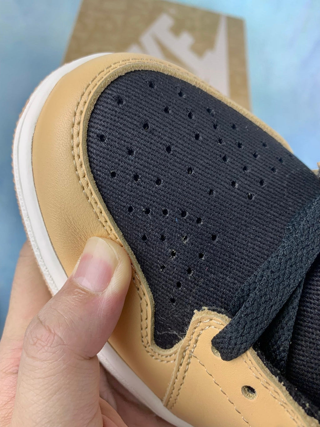 Air Jordan 1 High Milk Tea 575441-202 Unisex Sneakers detail view 7