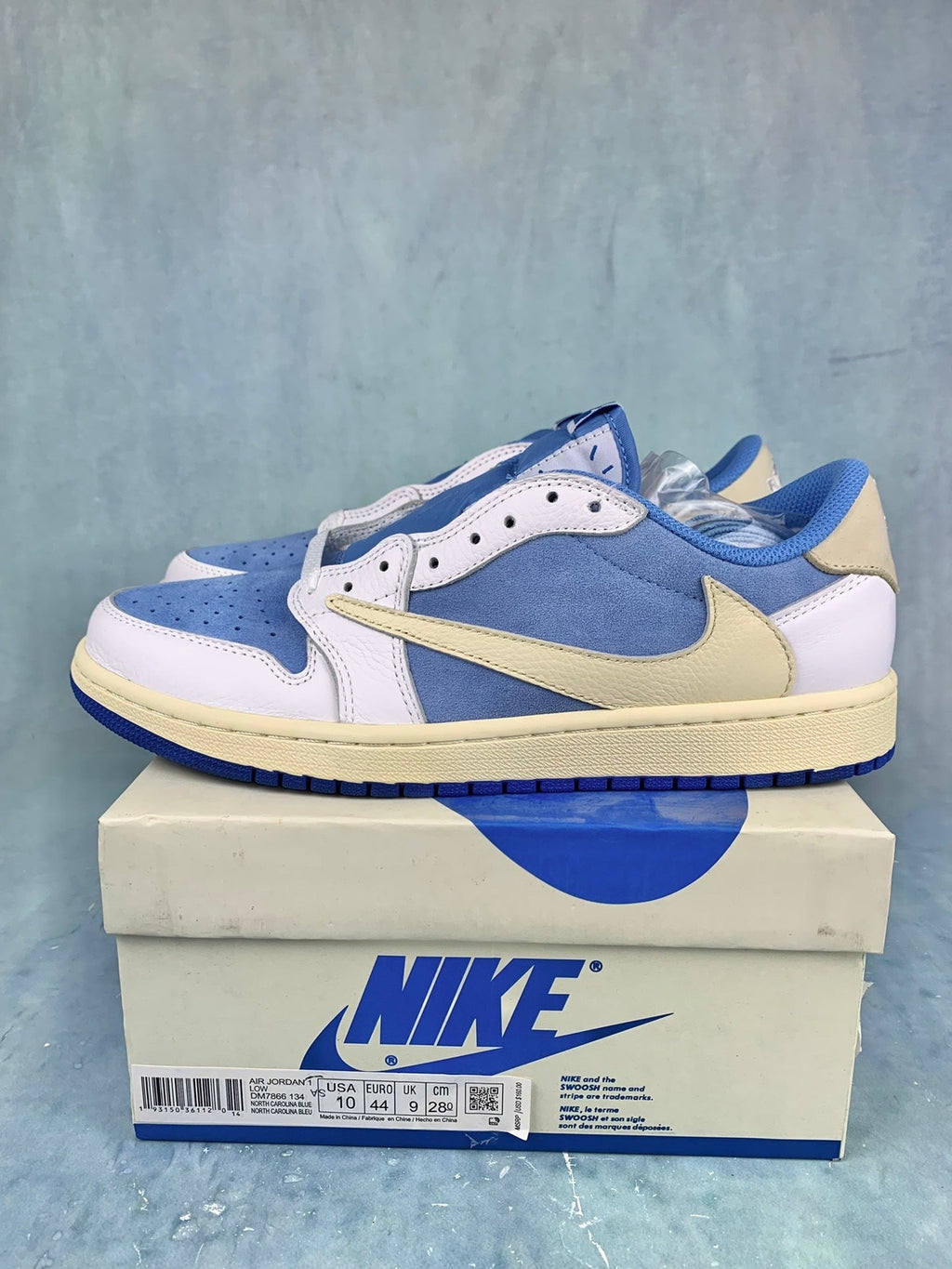 Air Jordan 1 Low White/Treasure Blue Unisex Sneakers DM7866-134 detail view 2