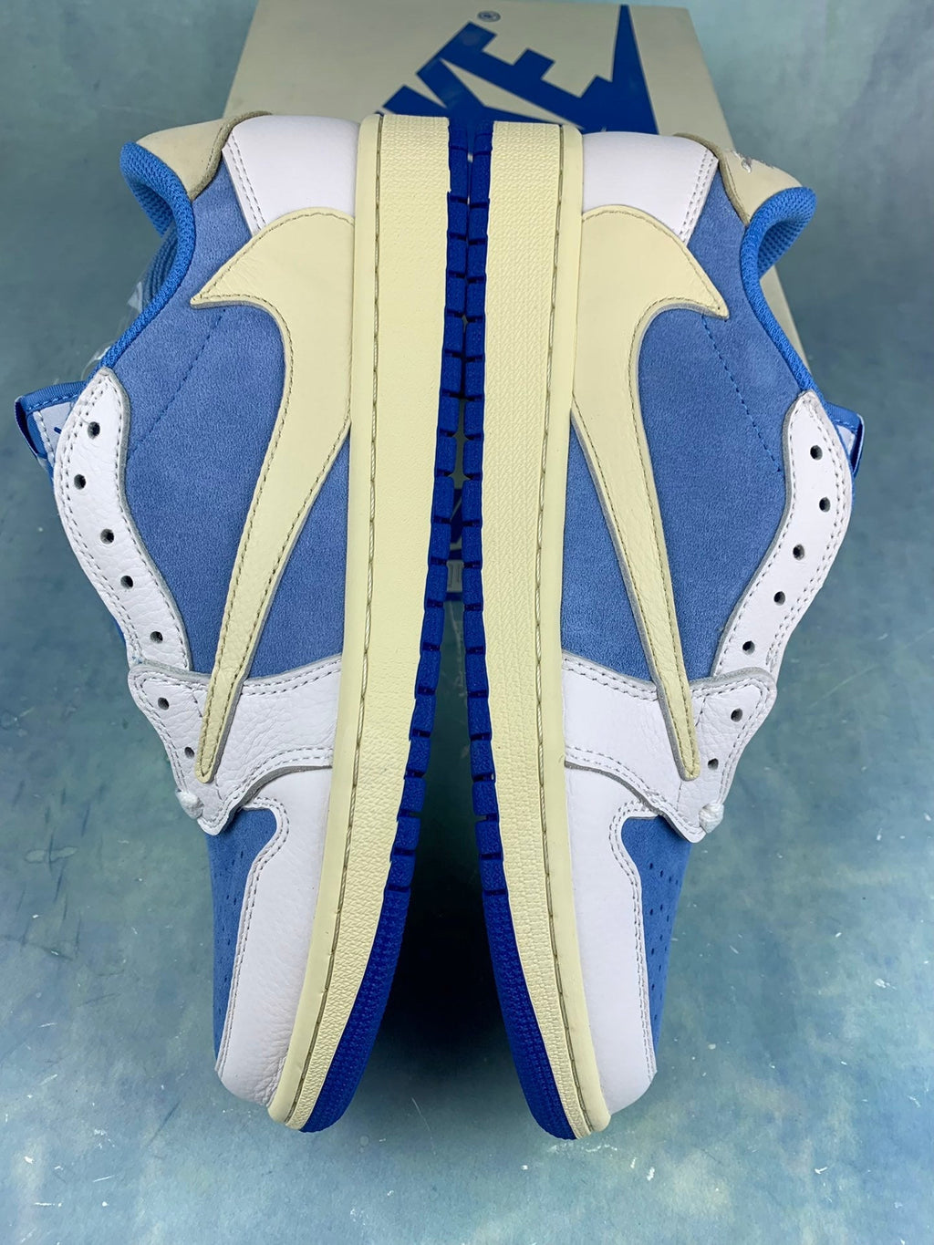Air Jordan 1 Low White/Treasure Blue Unisex Sneakers DM7866-134 detail view 3
