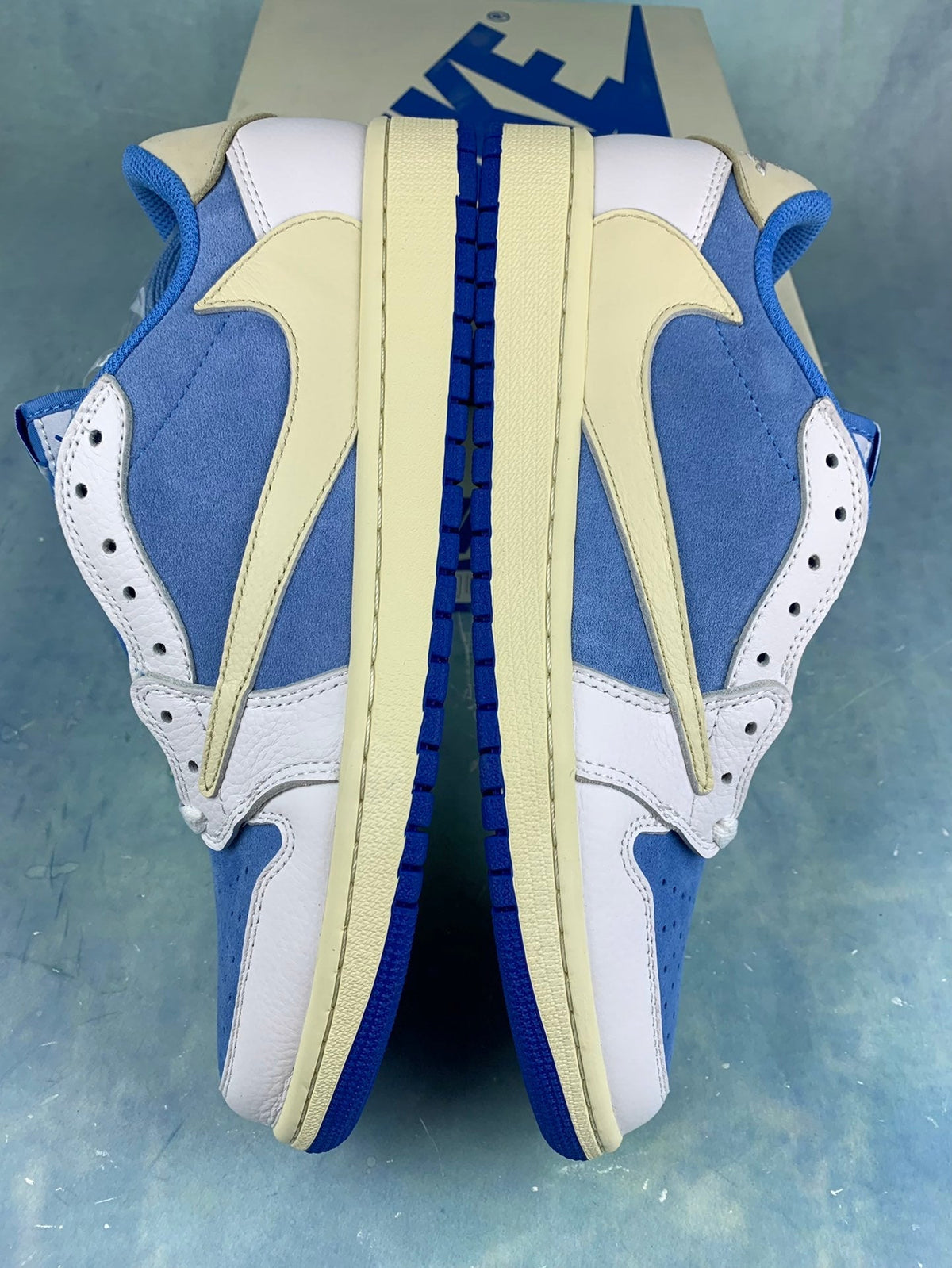 Air Jordan 1 Low White/Treasure Blue Unisex Sneakers DM7866-134 detail view 3