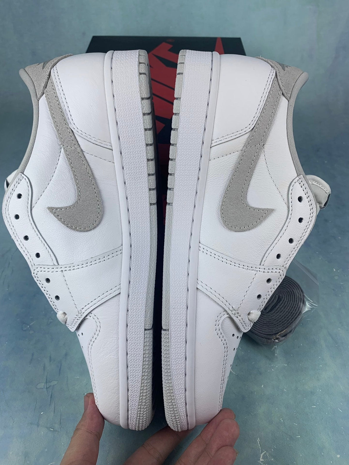 Air Jordan 1 Low White/Grey Unisex Sneakers CZ0790-100 detail view 3