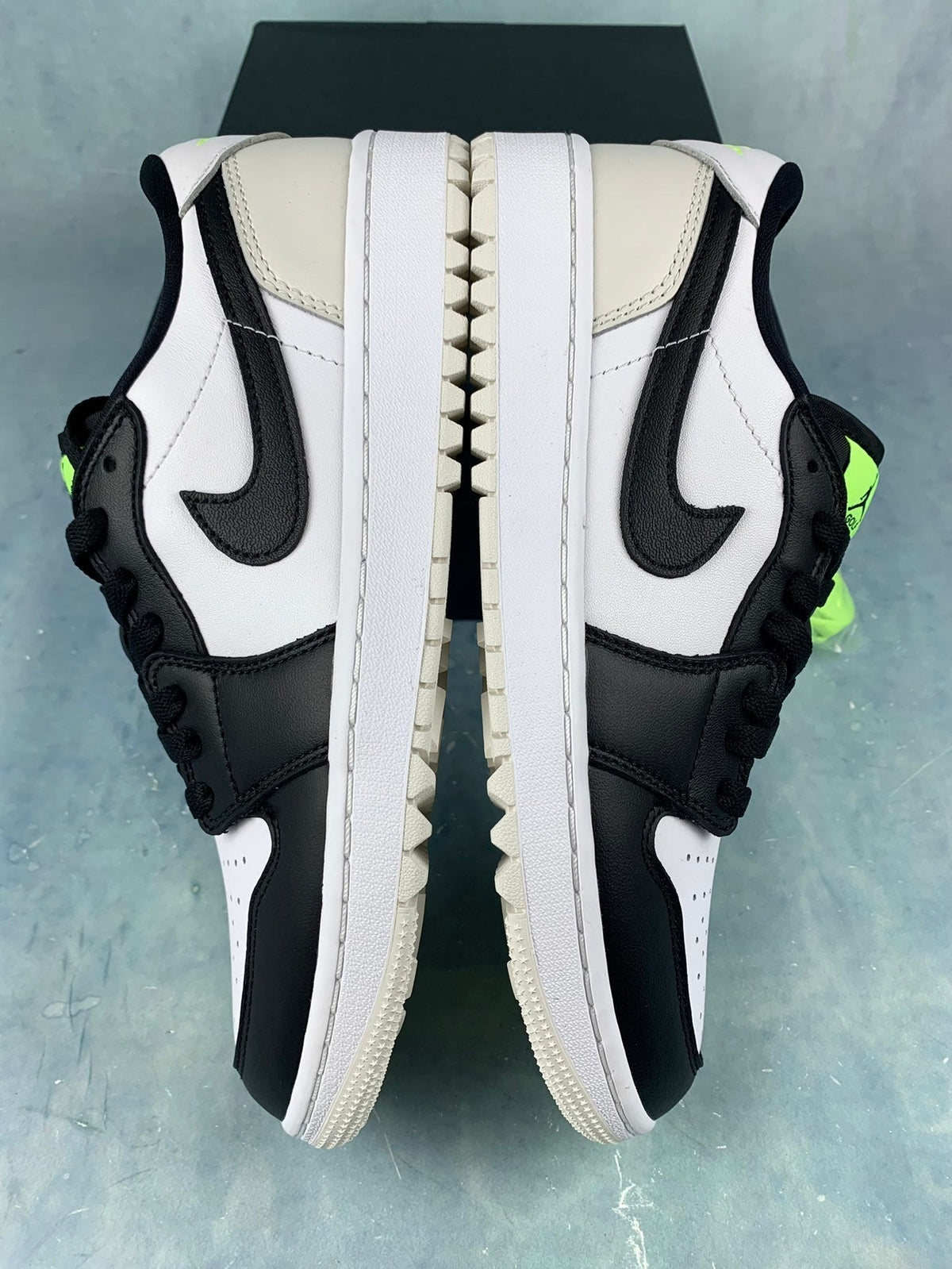Air Jordan 1 Low Golf Black/White/Neon Green Unisex Sneakers DD9315-108 detail view 3