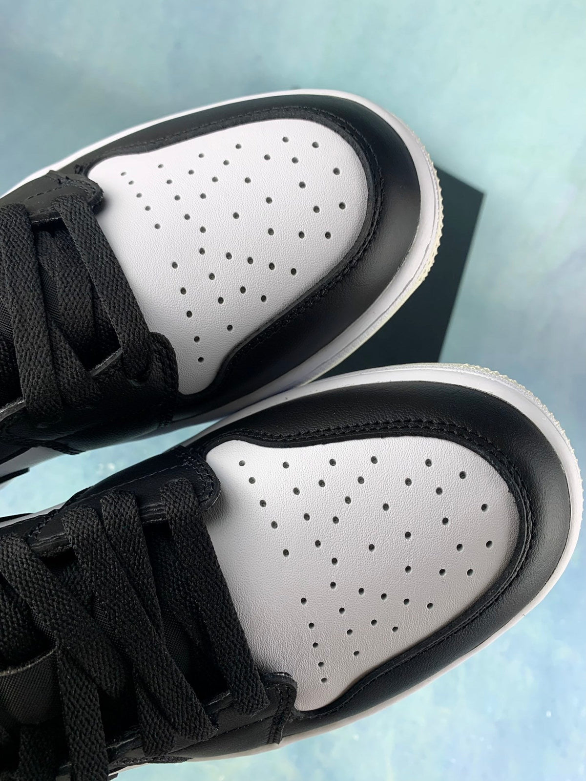 Air Jordan 1 Low Golf Black/White/Neon Green Unisex Sneakers DD9315-108 detail view 5