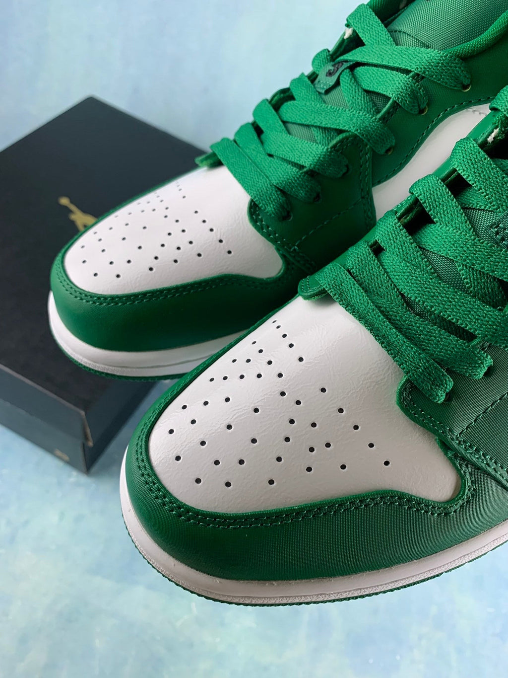 Air Jordan 1 Low Boston Celtics White/Green 553558-301 Unisex Sneakers detail view 4