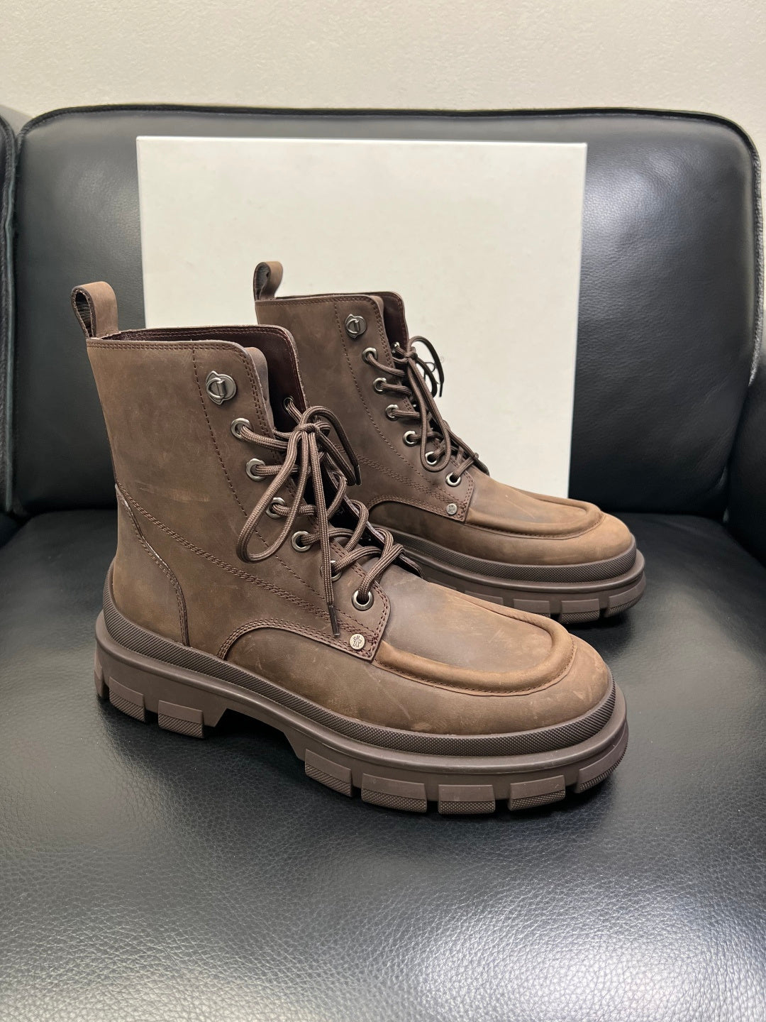 2025SS Shoelace Dr. Martens Boots THOM TREND