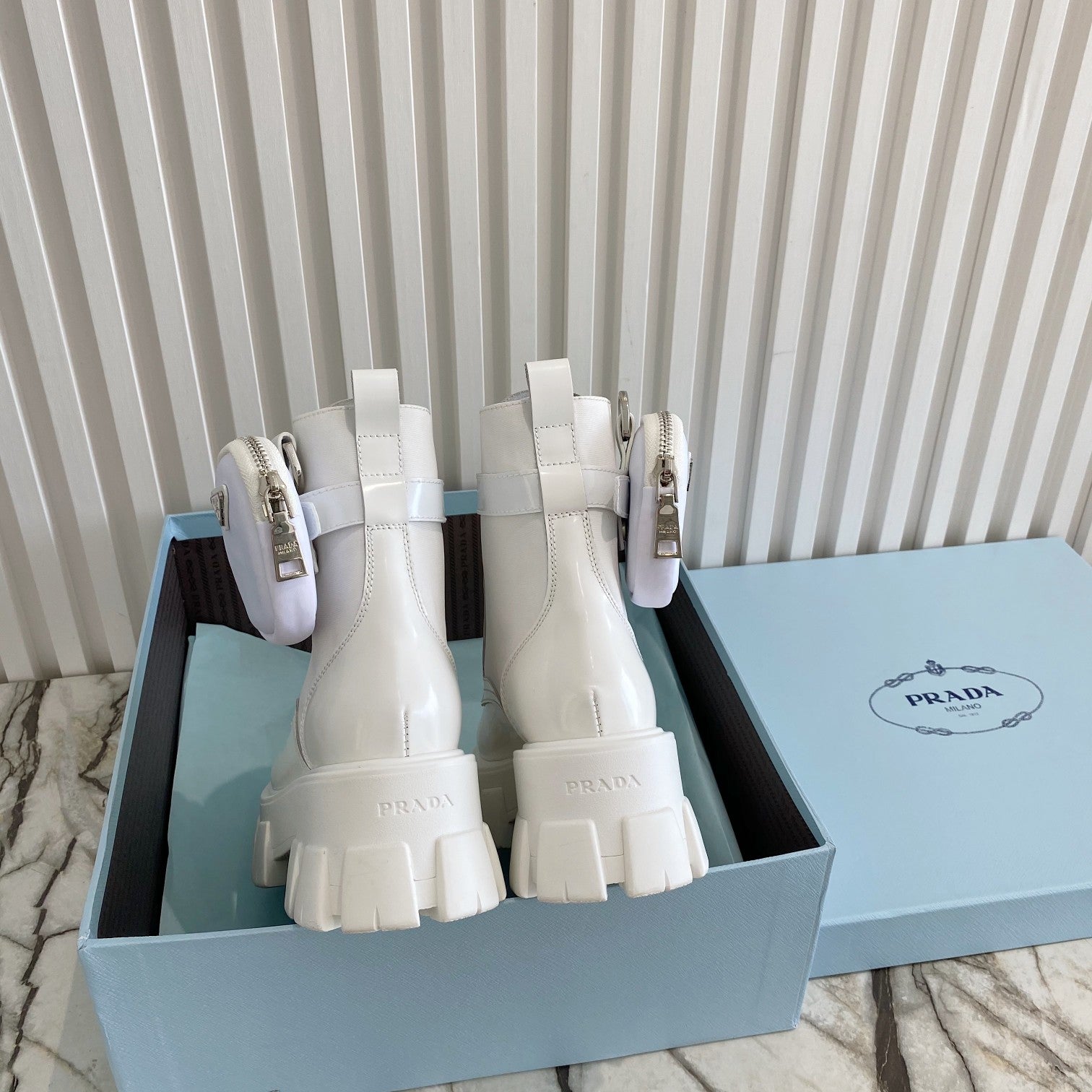 Bags and ankle boots THOM TREND