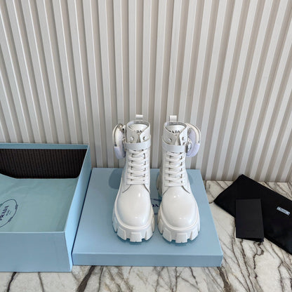 Bags and ankle boots THOM TREND