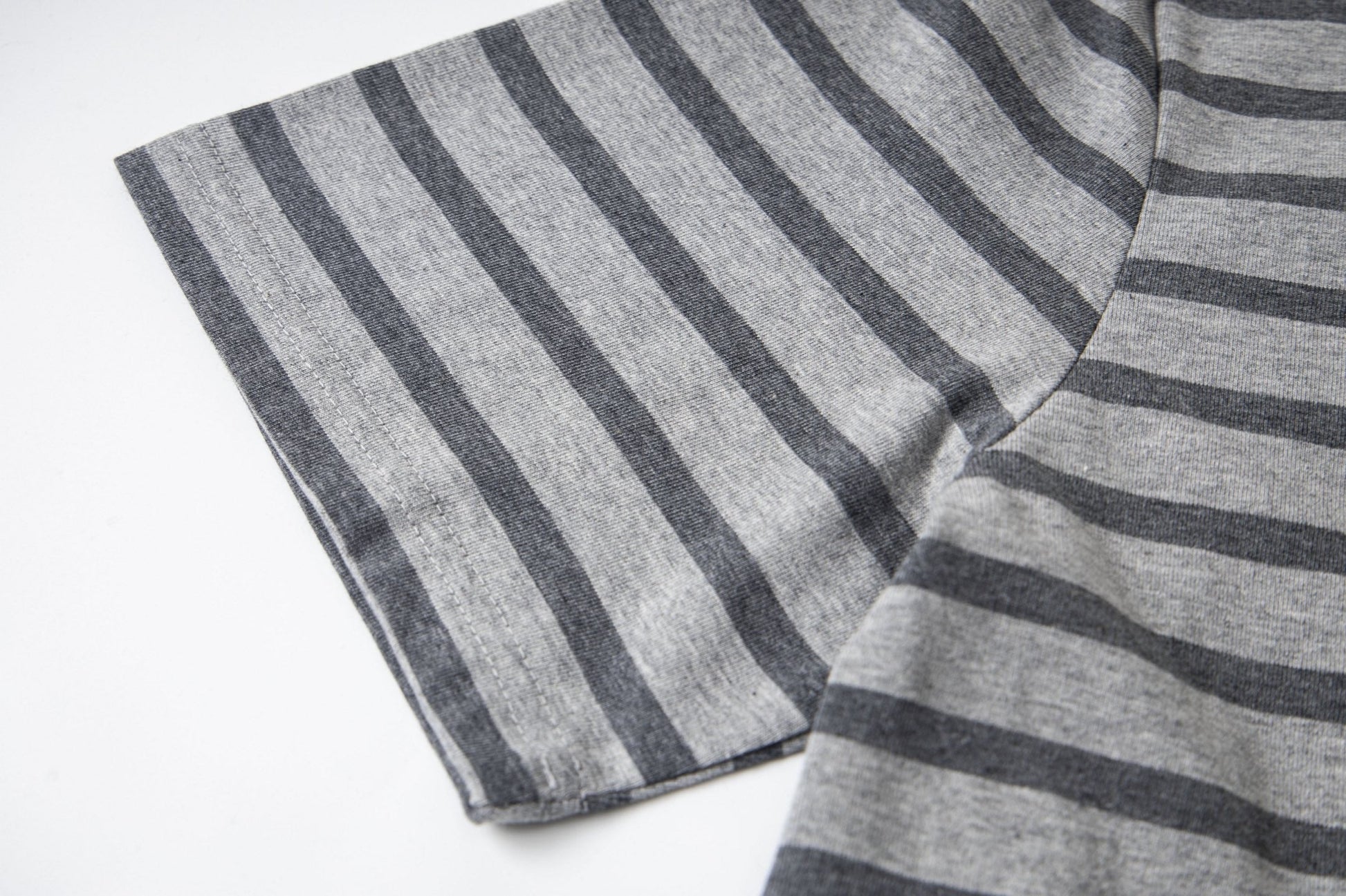 2026 AMI PARIS Unisex Striped T-Shirts THOM TREND