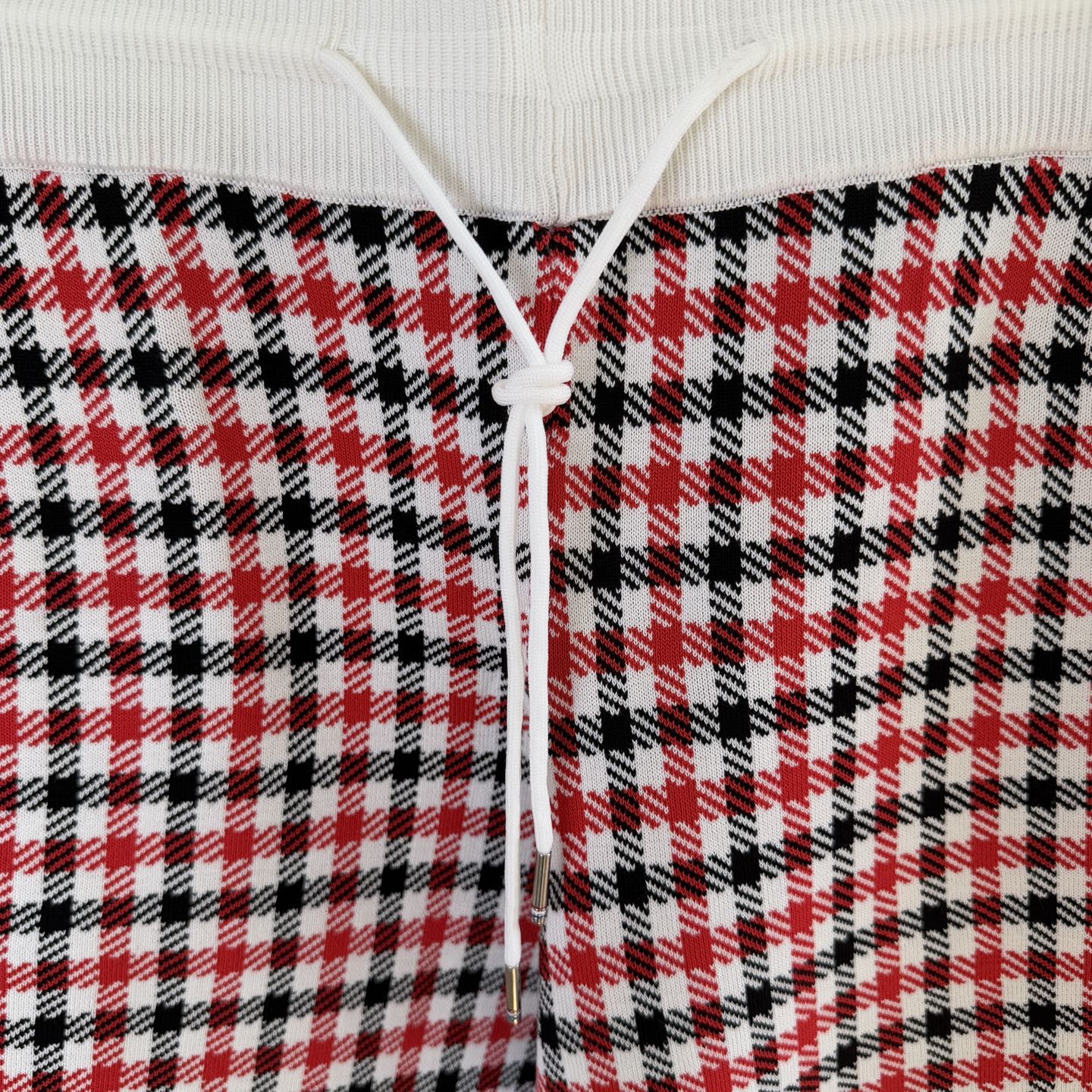 2026  Four-Stripe Jacquard Knit Shorts THOM TREND