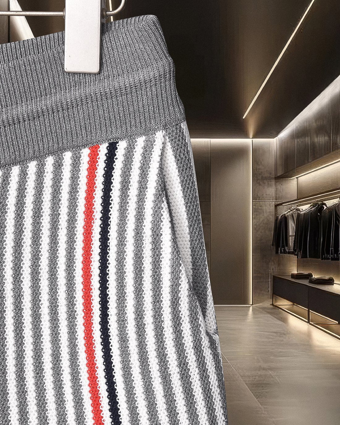 Thom Browne Style Four-Bar Stripe Knit Shorts - Image 7