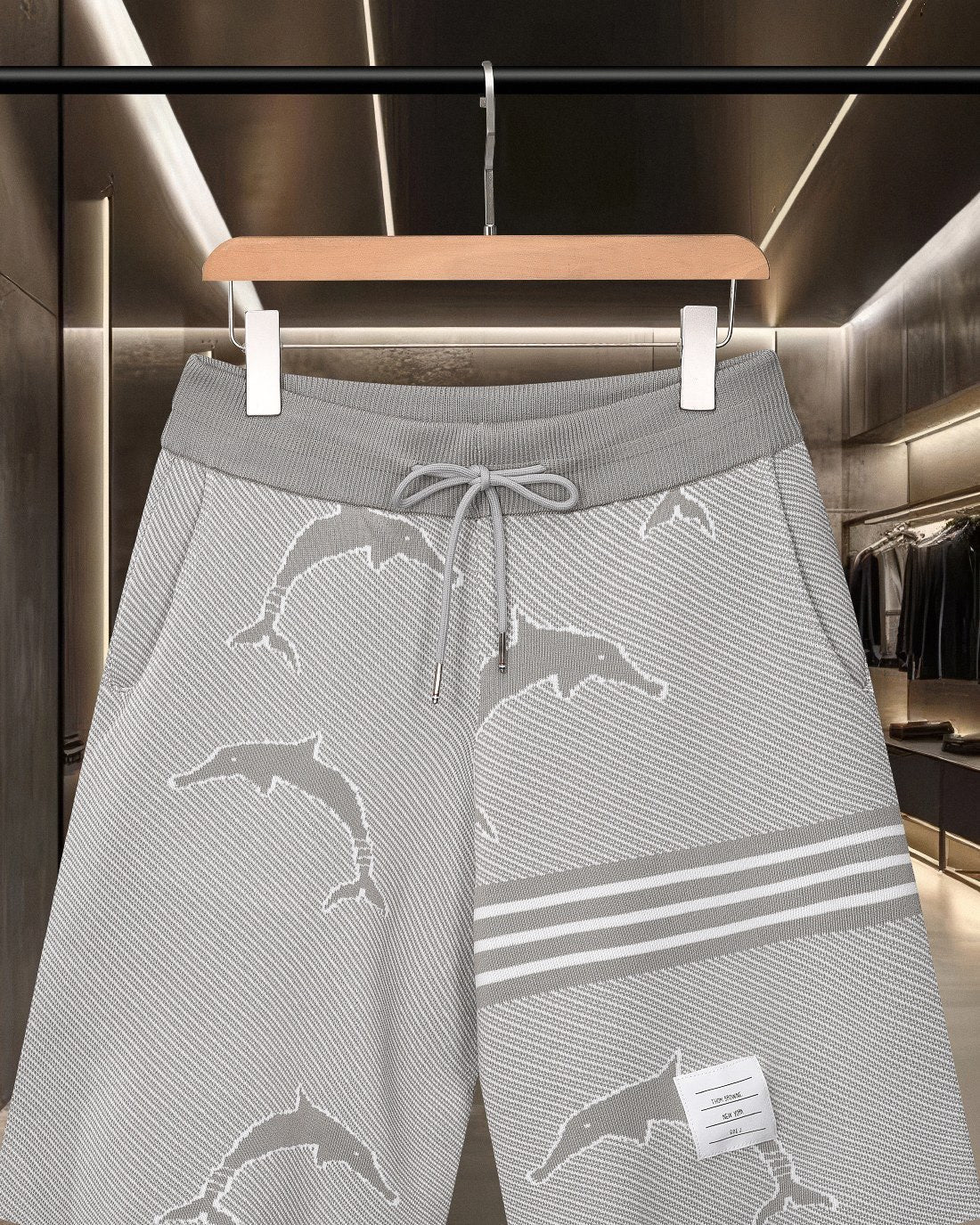 Thom Browne Style Four-Bar Stripe Knit Shorts - Image 3