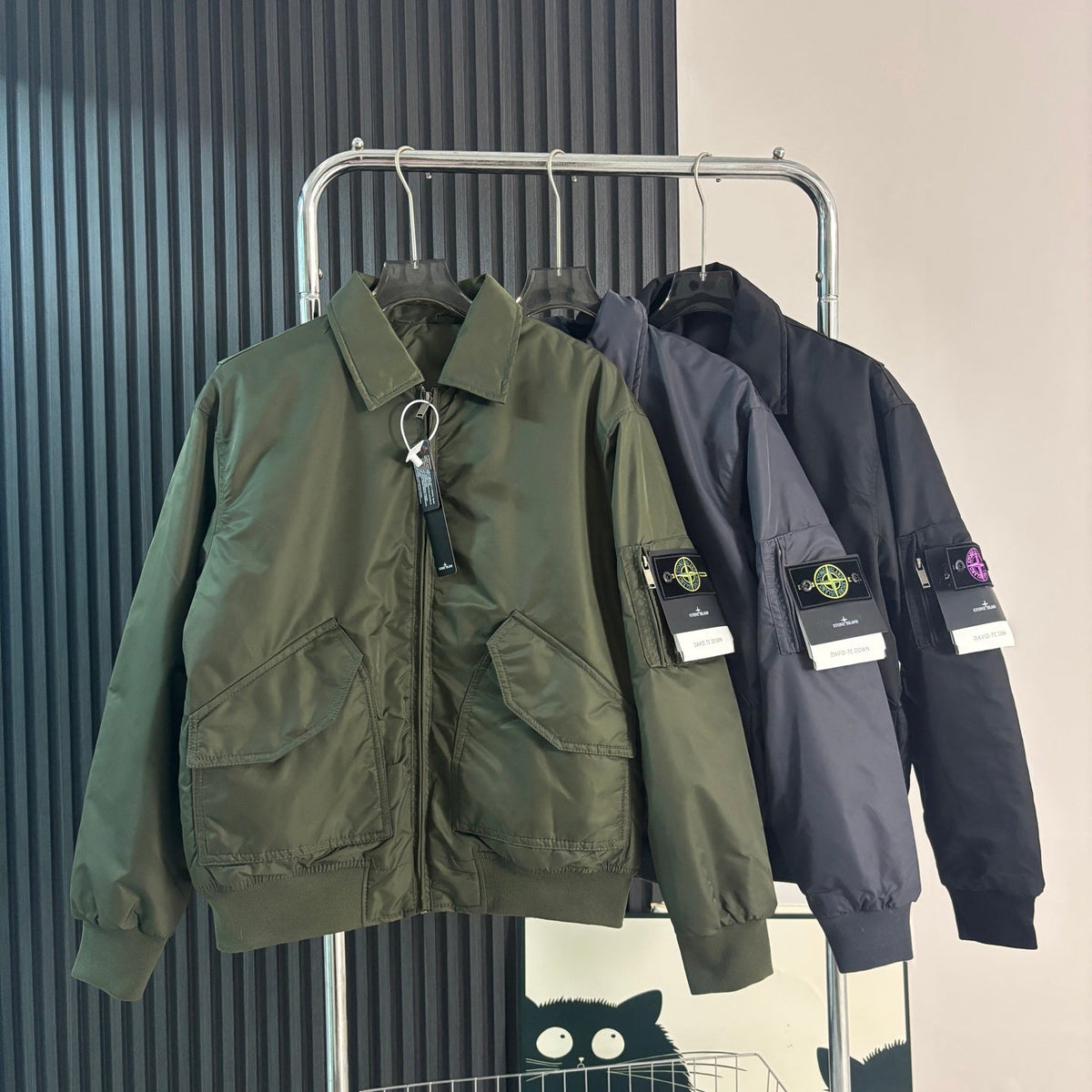 Stone Island Compass Badge Padded Flight Jacket - Green product detail view