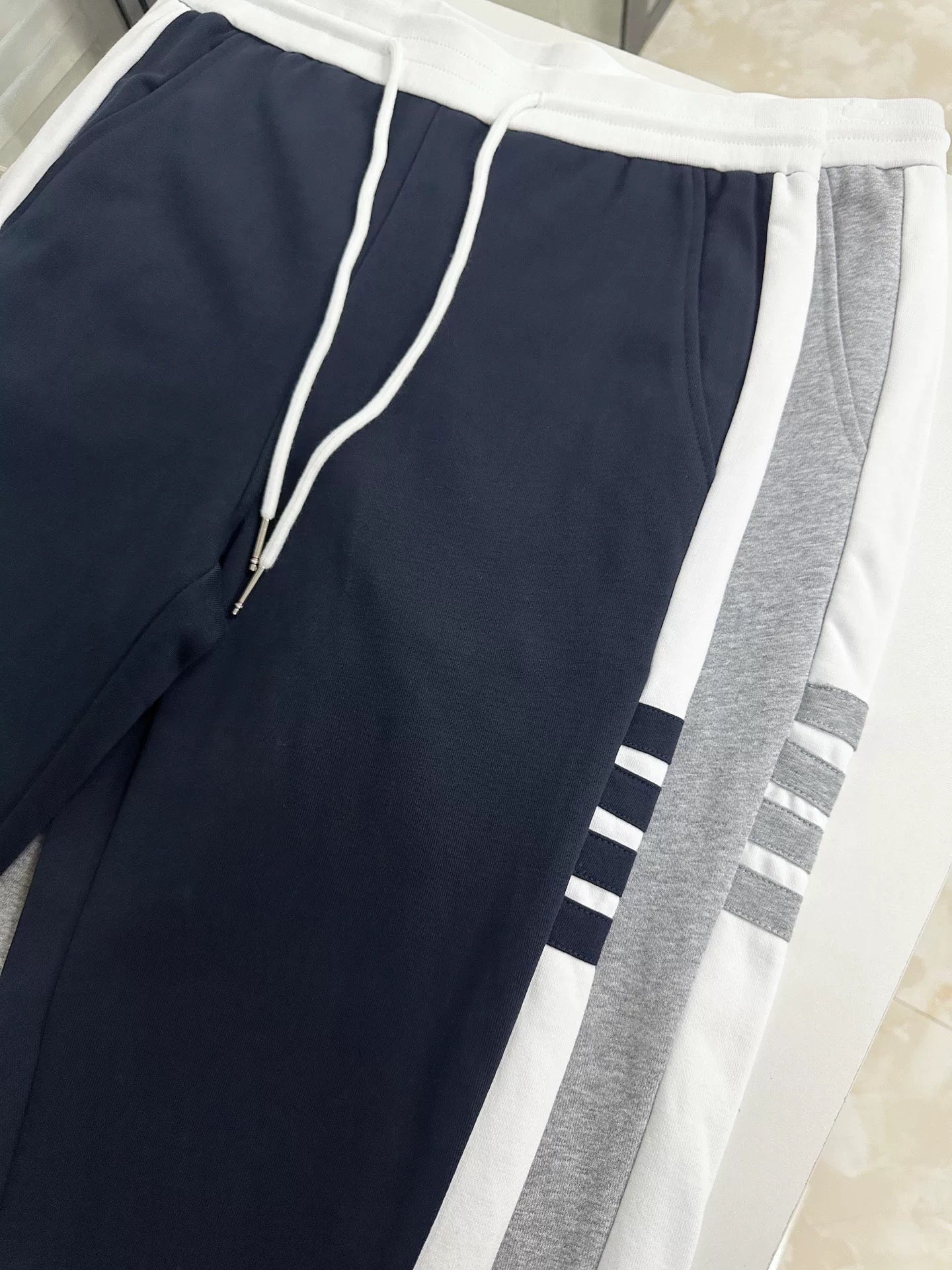 Colorblock Four-Bar Sweatpants THOM TREND