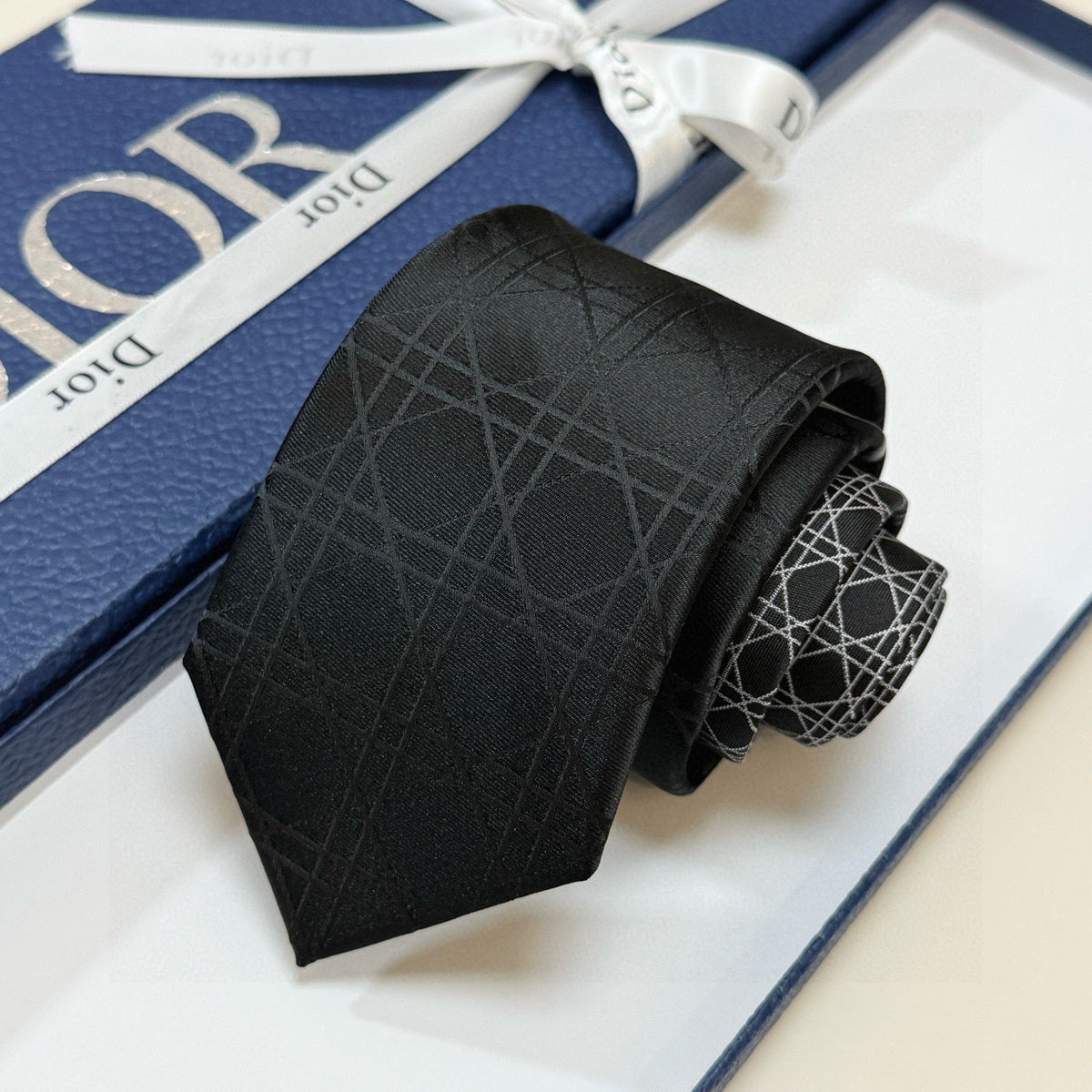 Dior Style Men's Oblique Geometric Silk Tie - Detail Image 12