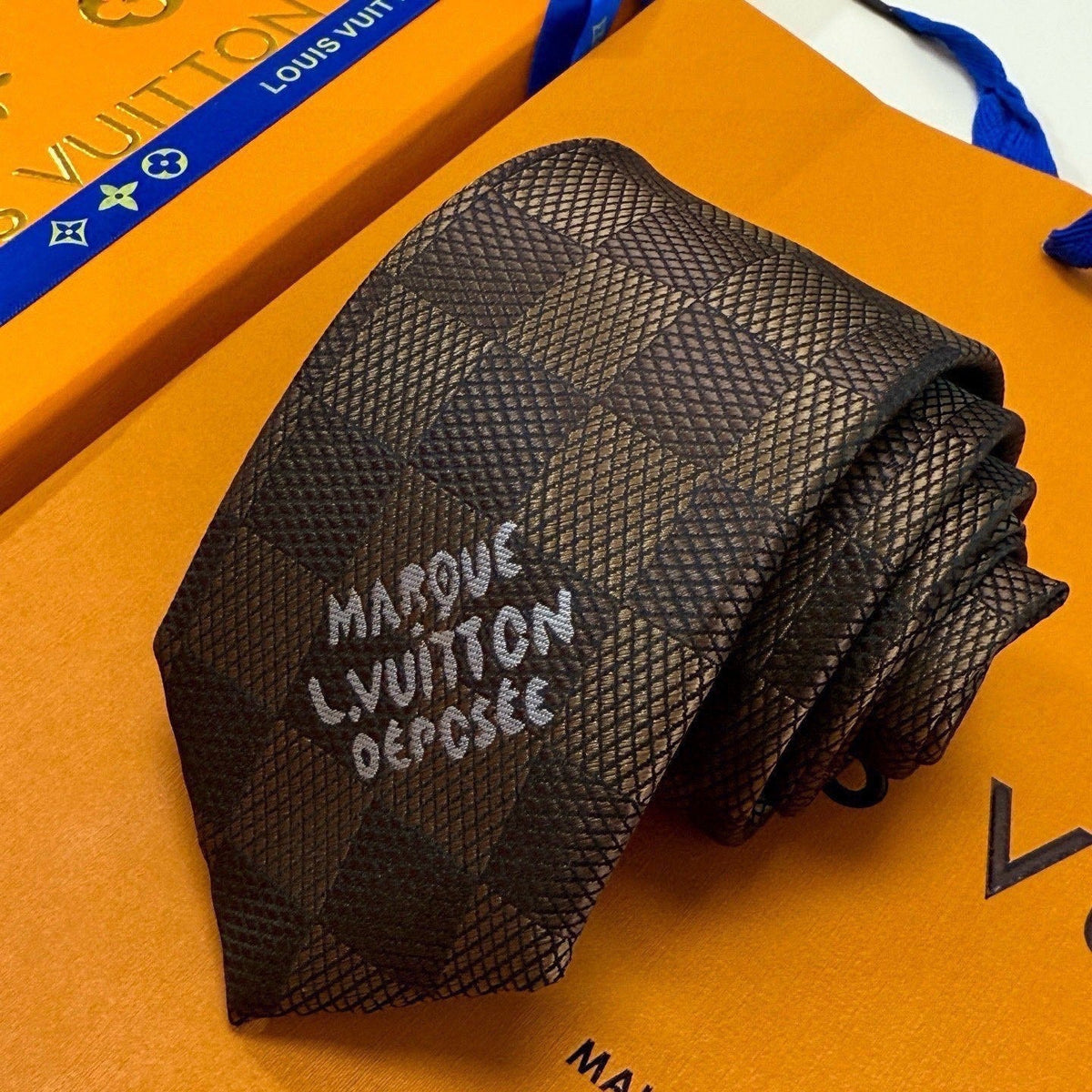 Louis Vuitton Style Men's Damier Check Silk Tie - Detail Image 8
