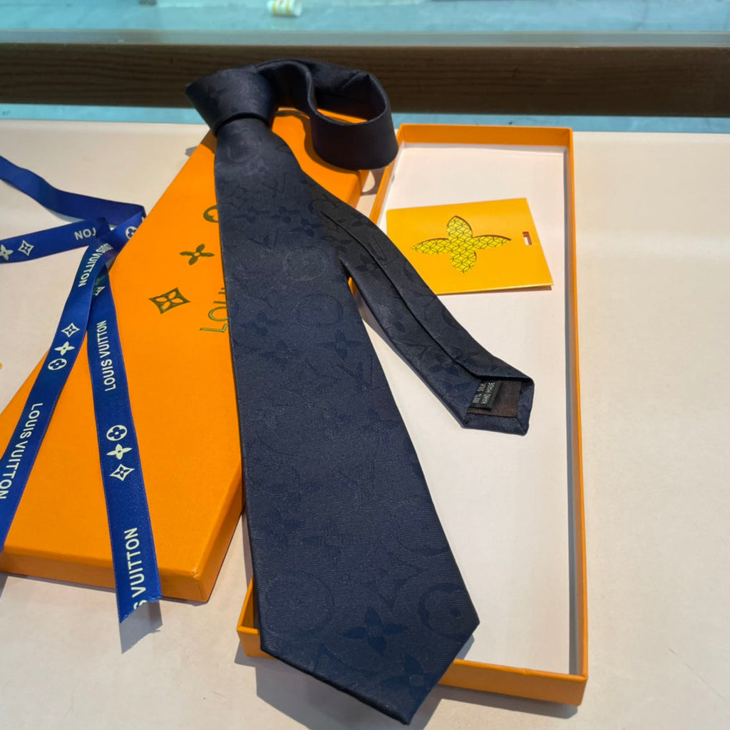 Louis Vuitton Style Men's Monogram Gradient Silk Tie - Detail Image 7