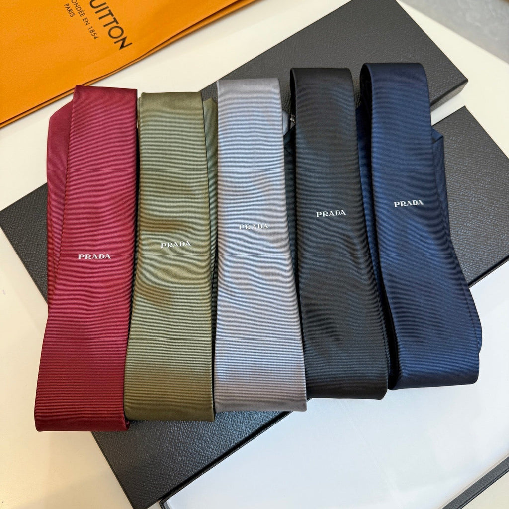 Prada Style Men's Minimal Logo Silk Tie - Detail Image 2