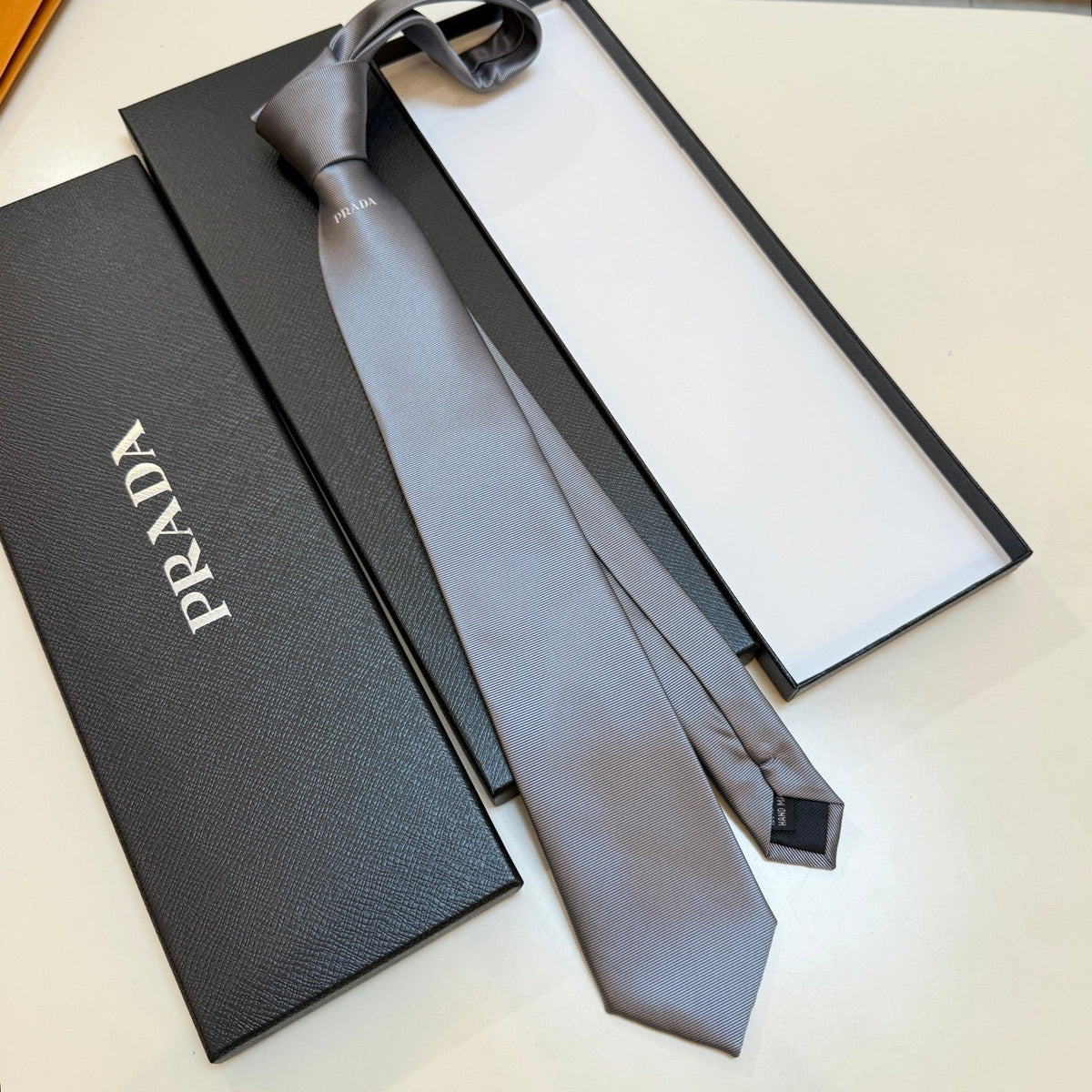 Prada Style Men's Minimal Logo Silk Tie - Detail Image 5