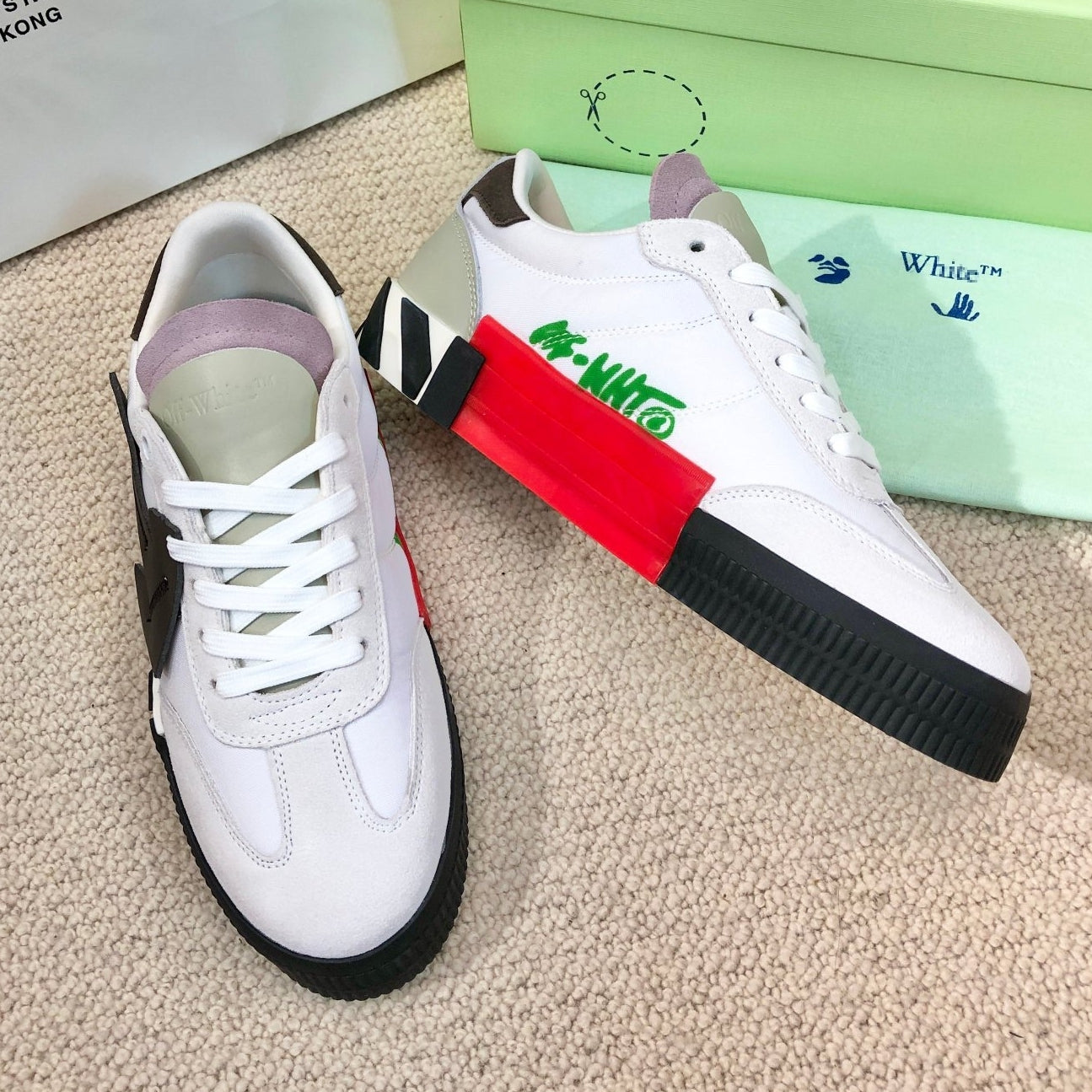 OFF-Whlte Arrow Sneakers#27 4-Bar