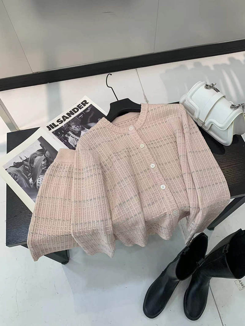Wool skirt suit - Image 8