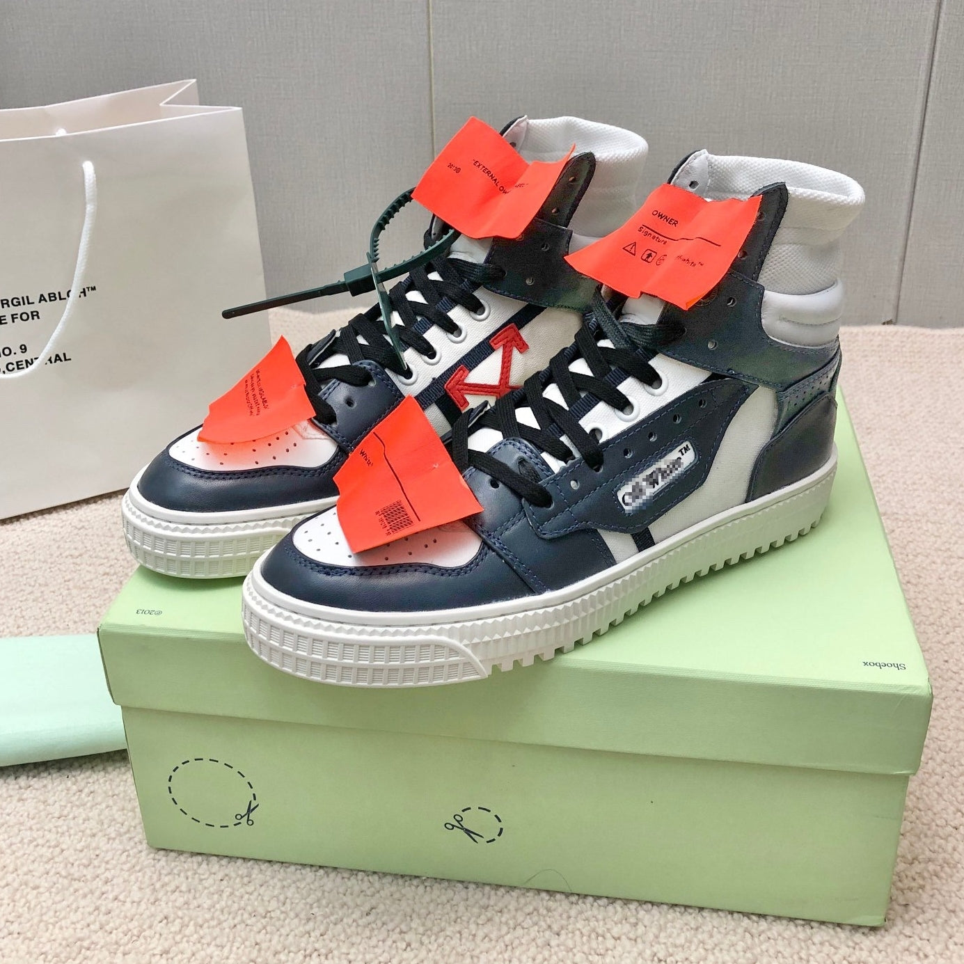 OFF-Whlte Arrow logo high-top sneakers#13 4-Bar