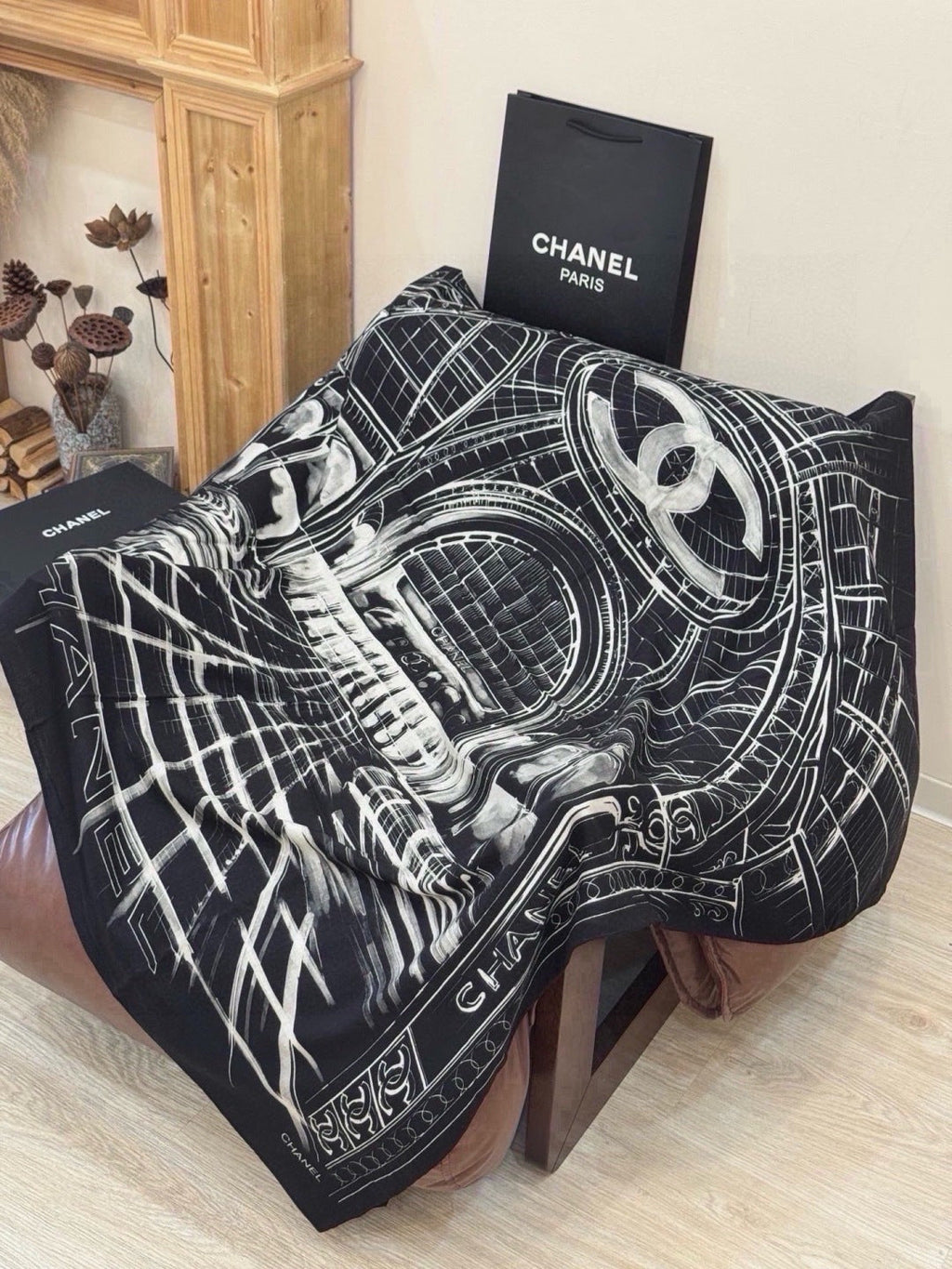 Chanel Style Grand Palais Cashmere Silk Shawl - Black White - Detail Image 7