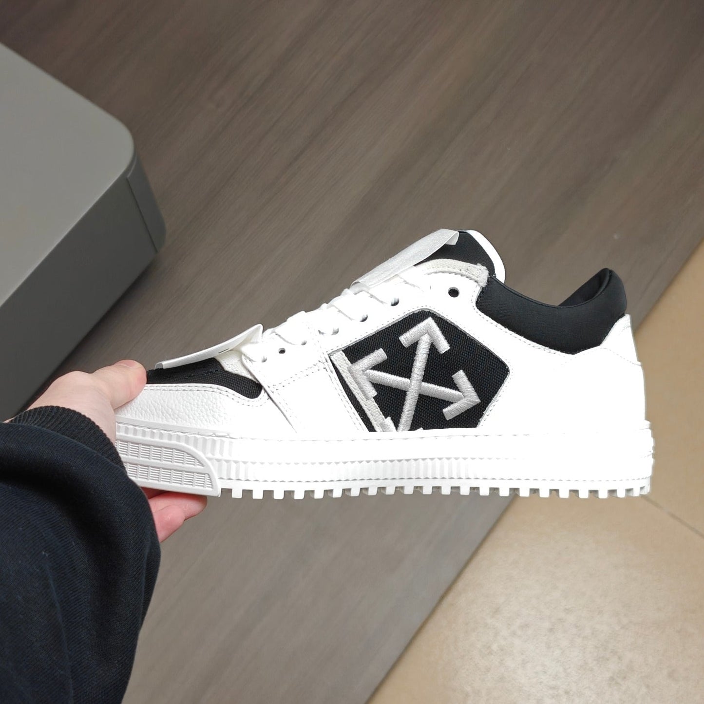 OFF-Whlte Arrow logo Sports shoes#6 4-Bar