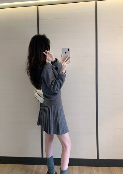 2025SS  Knitted jacket + pleated skirt THOM TREND