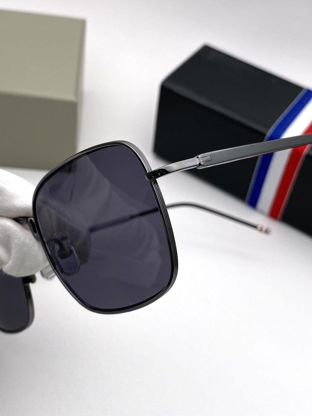 TBS124 Unisex double-bridge sunglasses THOM TREND